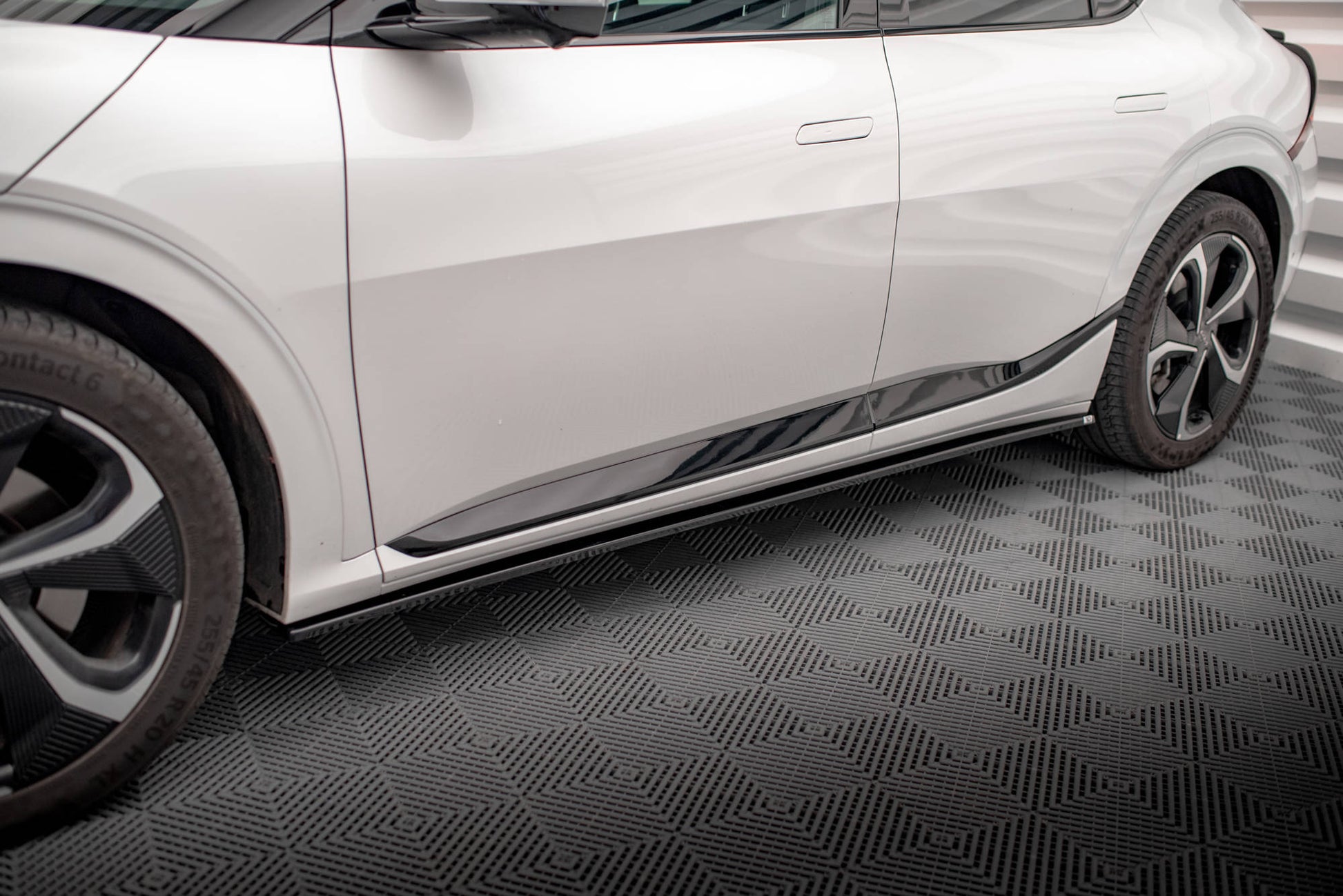 Seitenschweller Ansatz für Kia EV6 GT-Line Mk1 schwarz Hochglanz