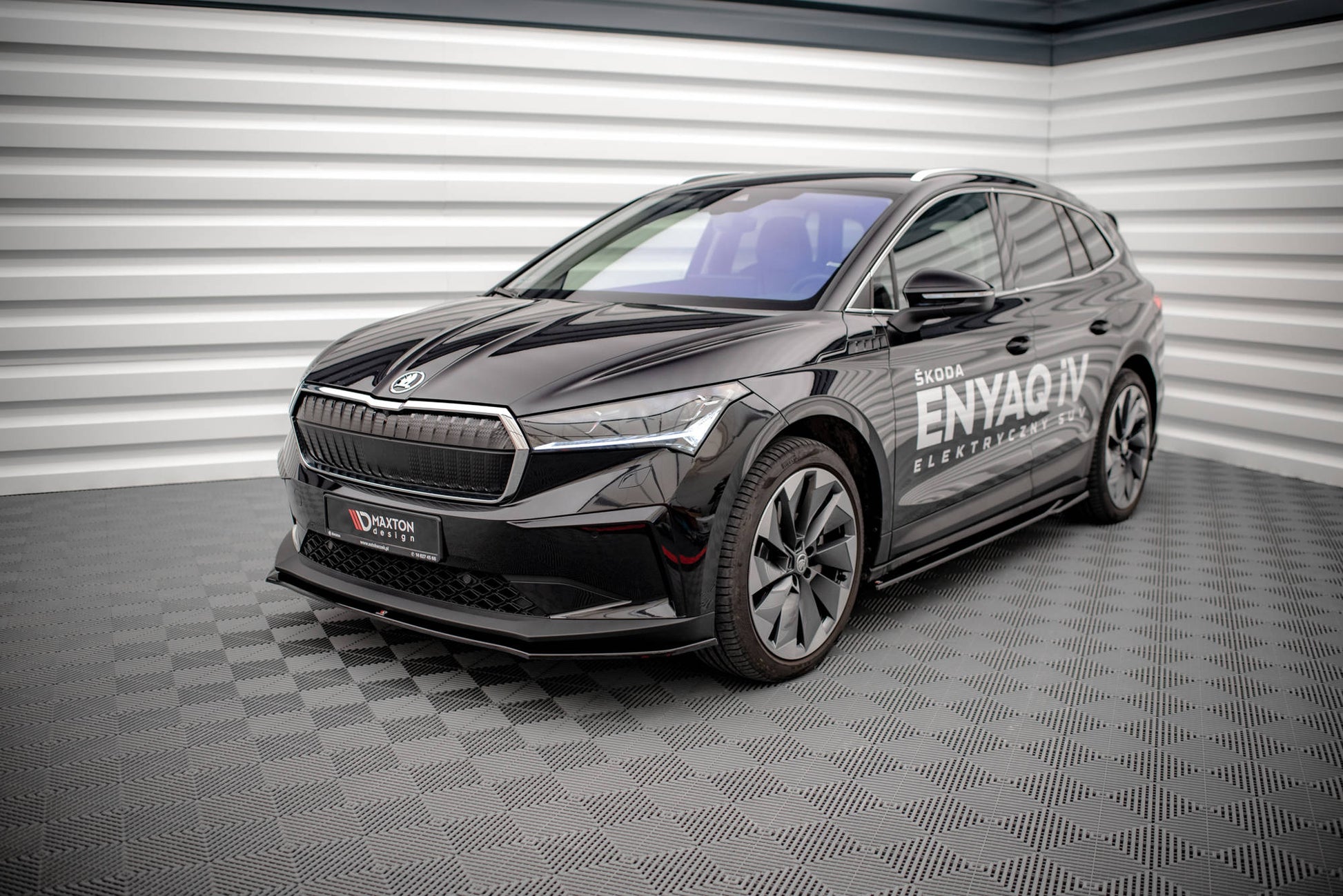 Front Ansatz V.1 für Skoda Enyaq iV schwarz Hochglanz