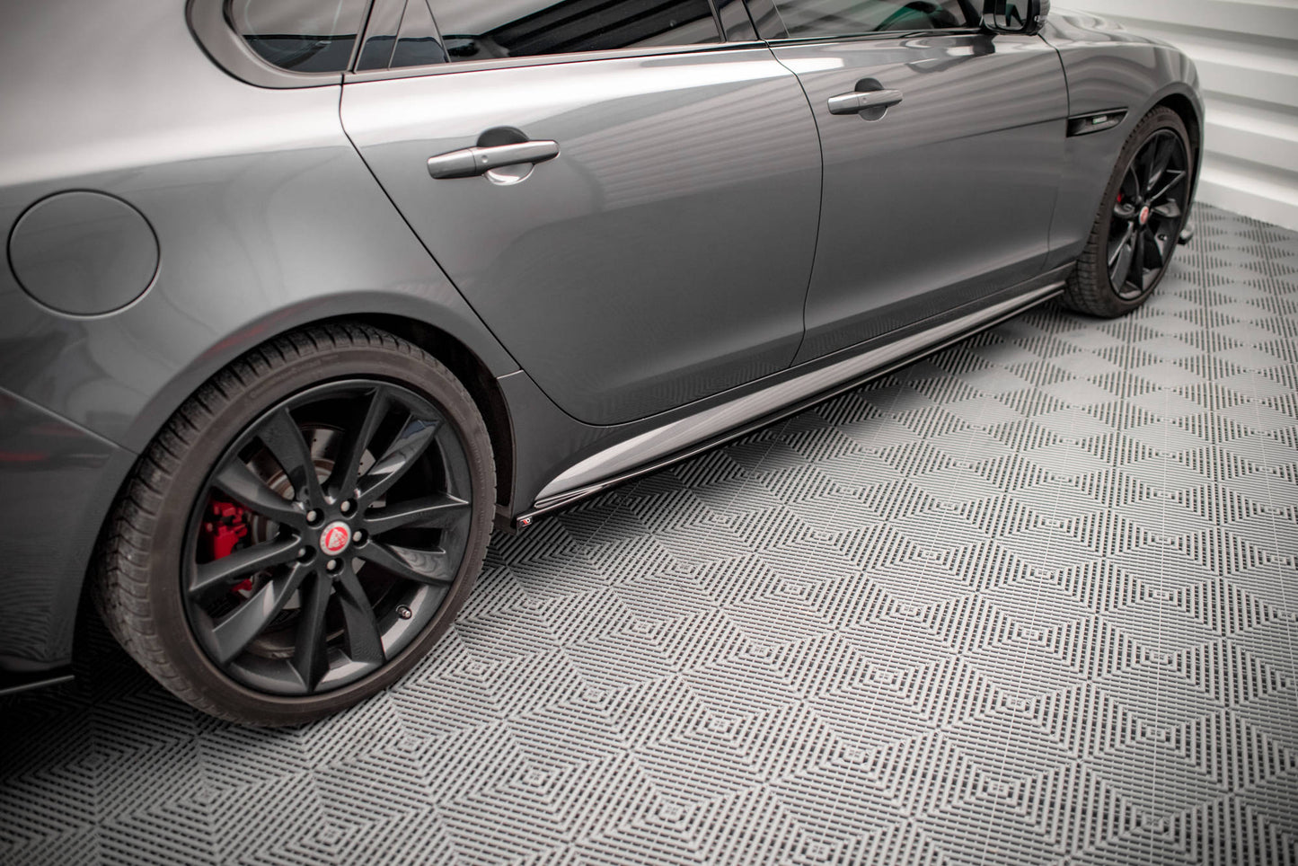 Seitenschweller Ansatz für Jaguar XF R-Sport Mk2 schwarz matt