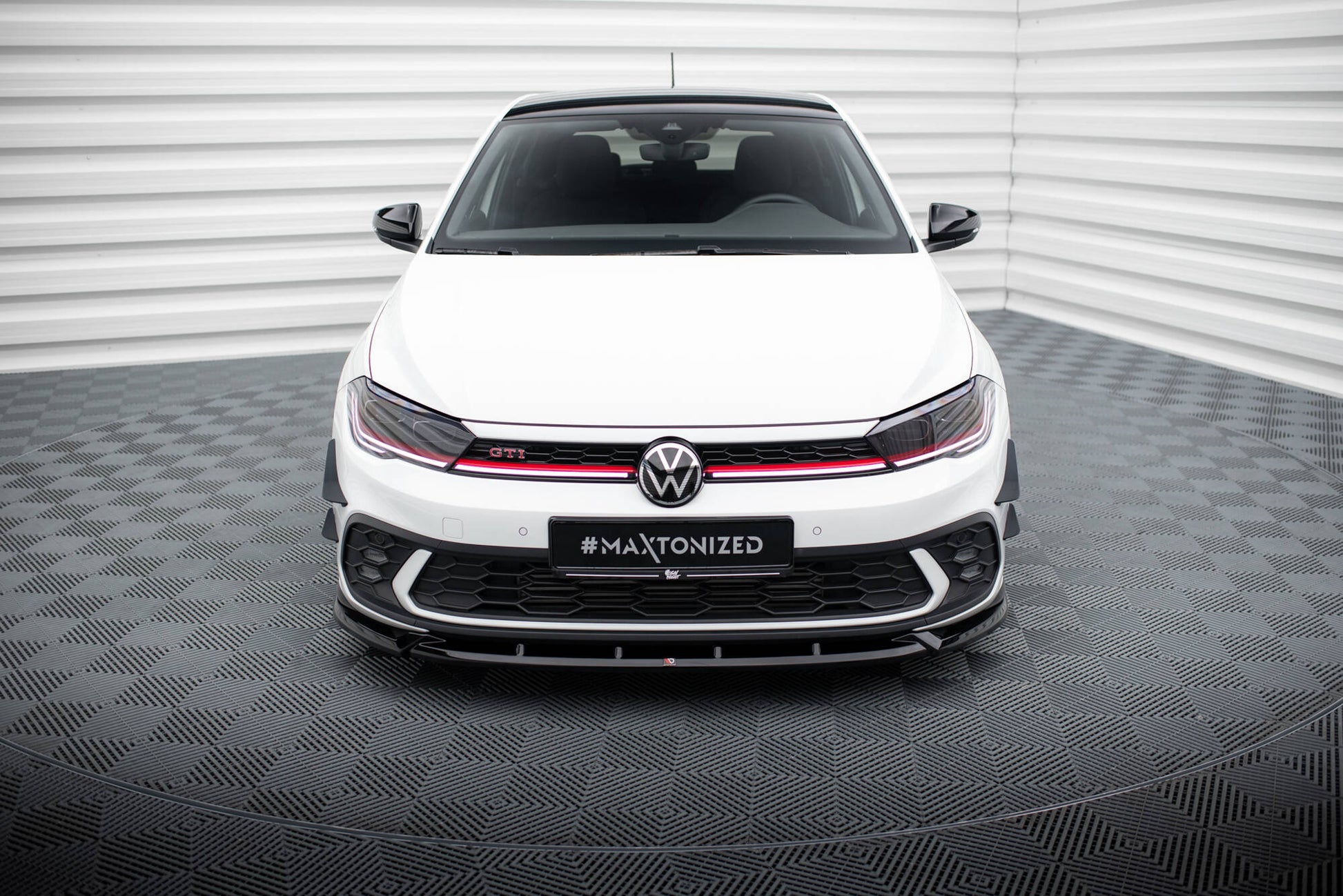 Front Ansatz V.2 für VW Polo GTI Mk6 Facelift schwarz Hochglanz