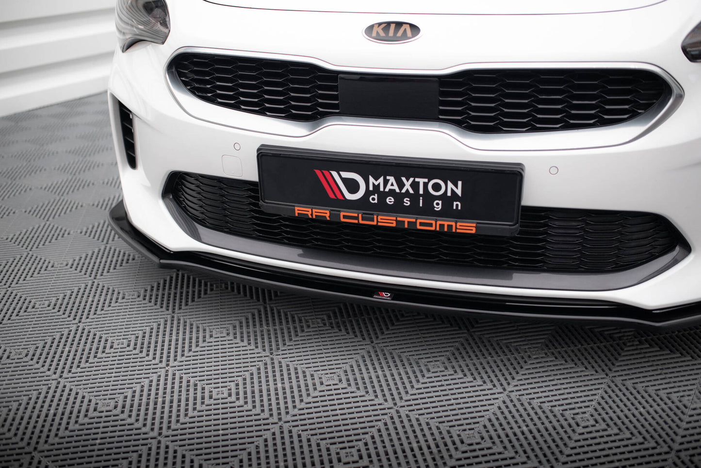 Front Ansatz V.1 für Kia Stinger GT / GT-Line / Standard Mk1 schwarz Hochglanz