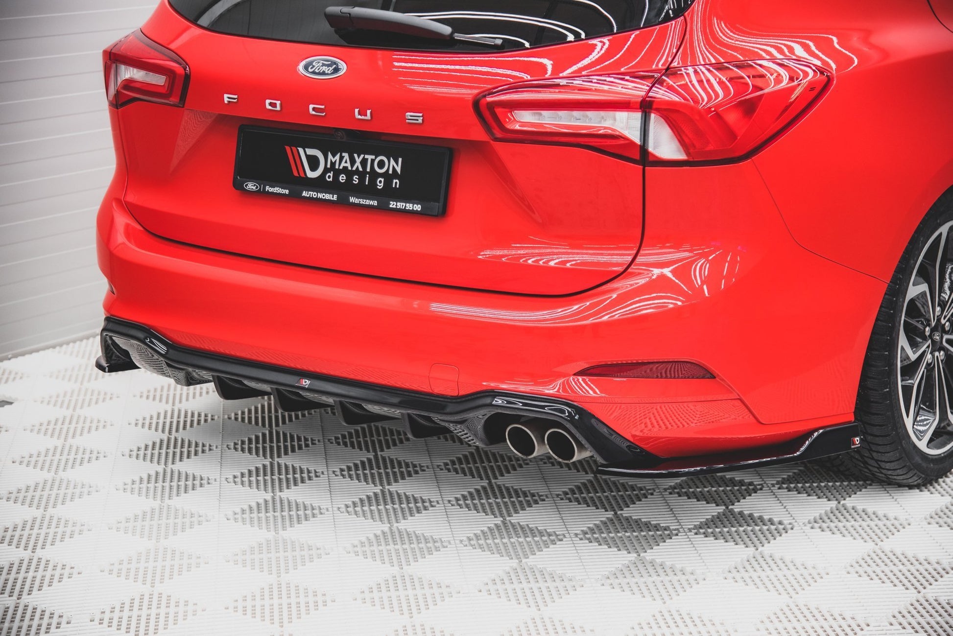 Diffusor Heck Ansatz für Ford Focus ST-Line Kombi Mk4 schwarz Hochglanz