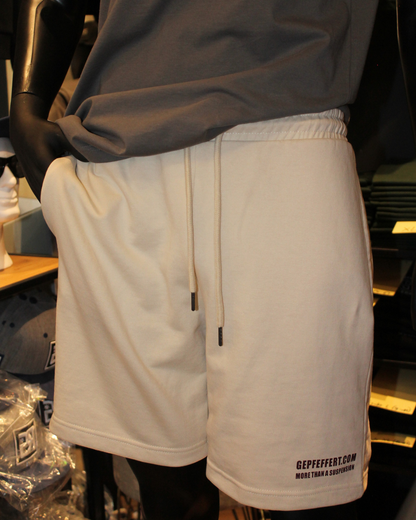 gepfeffert.com / More than a suspension - Shorts