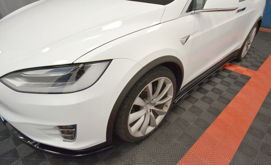 Seitenschweller Ansatz für V.1 für TESLA MODEL X schwarz Hochglanz