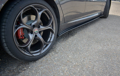 Seitenschweller Ansatz für ALFA ROMEO GIULIA VELOCE schwarz Hochglanz