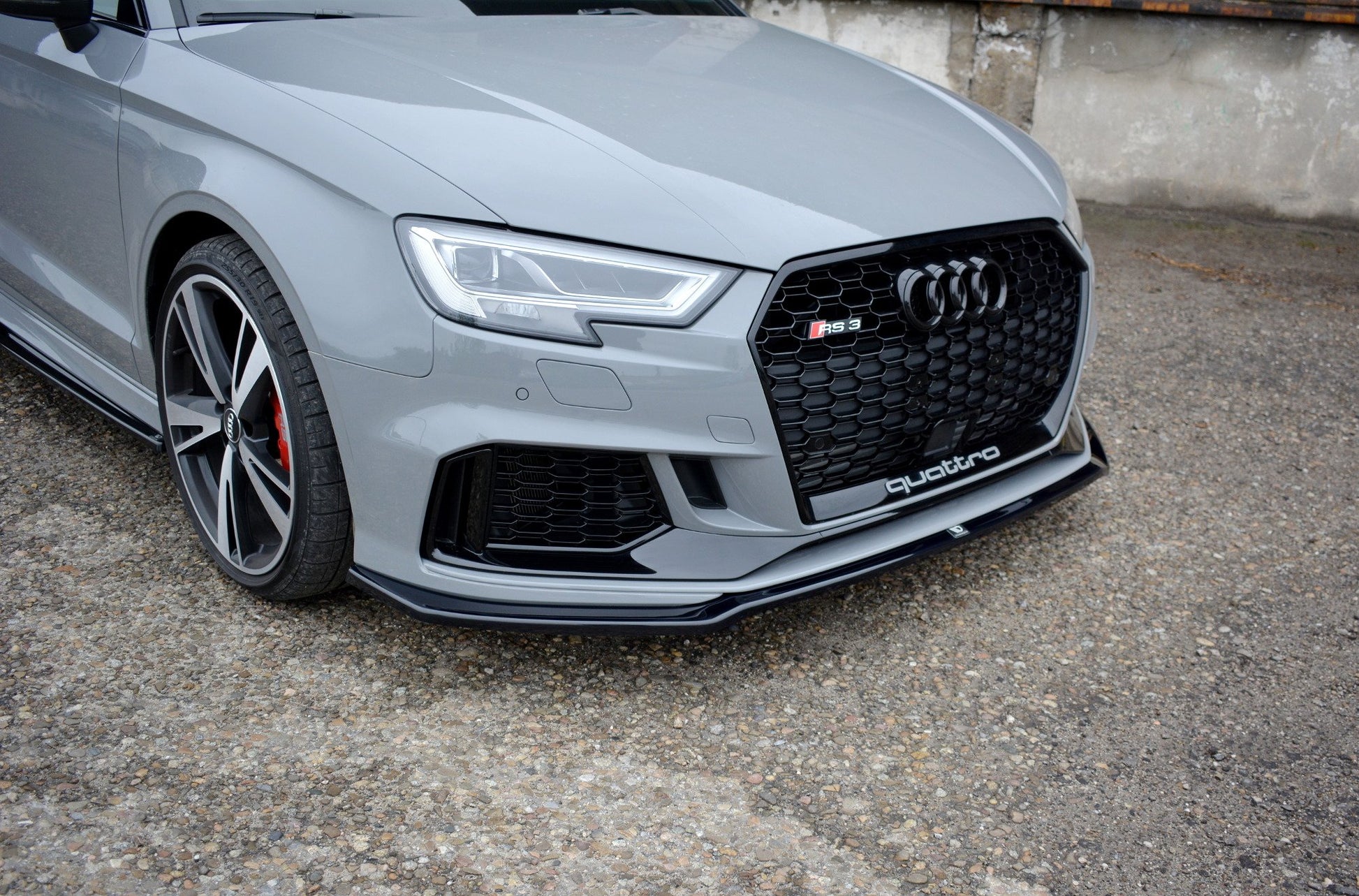 Front Ansatz V.2 für Audi RS3 8V FL Limousine schwarz Hochglanz