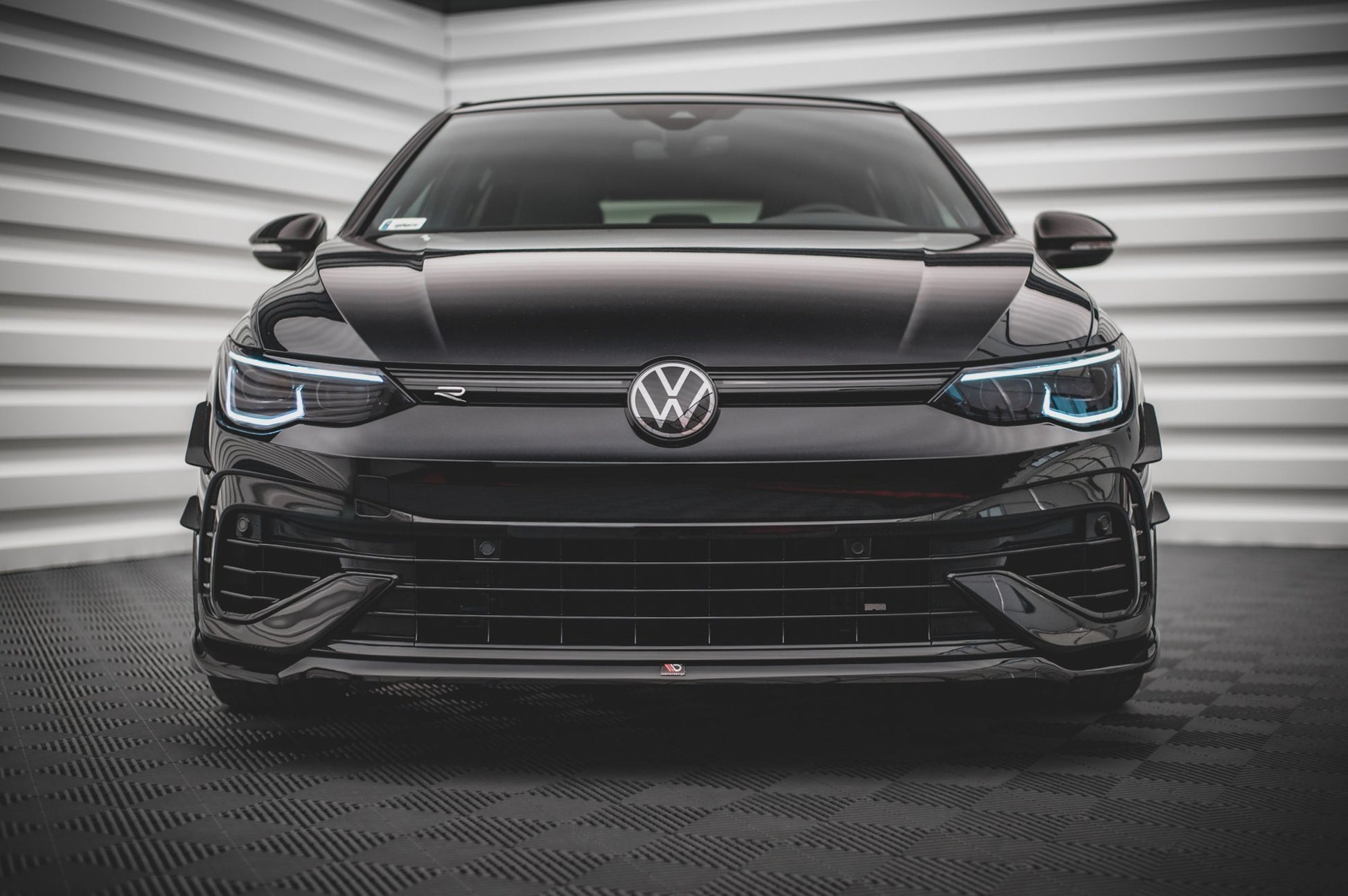 Front Ansatz V.6 für Volkswagen Golf R Mk8 Carbon Look