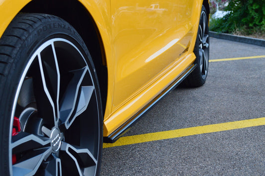 Seitenschweller Ansatz für Audi S1 8X schwarz Hochglanz