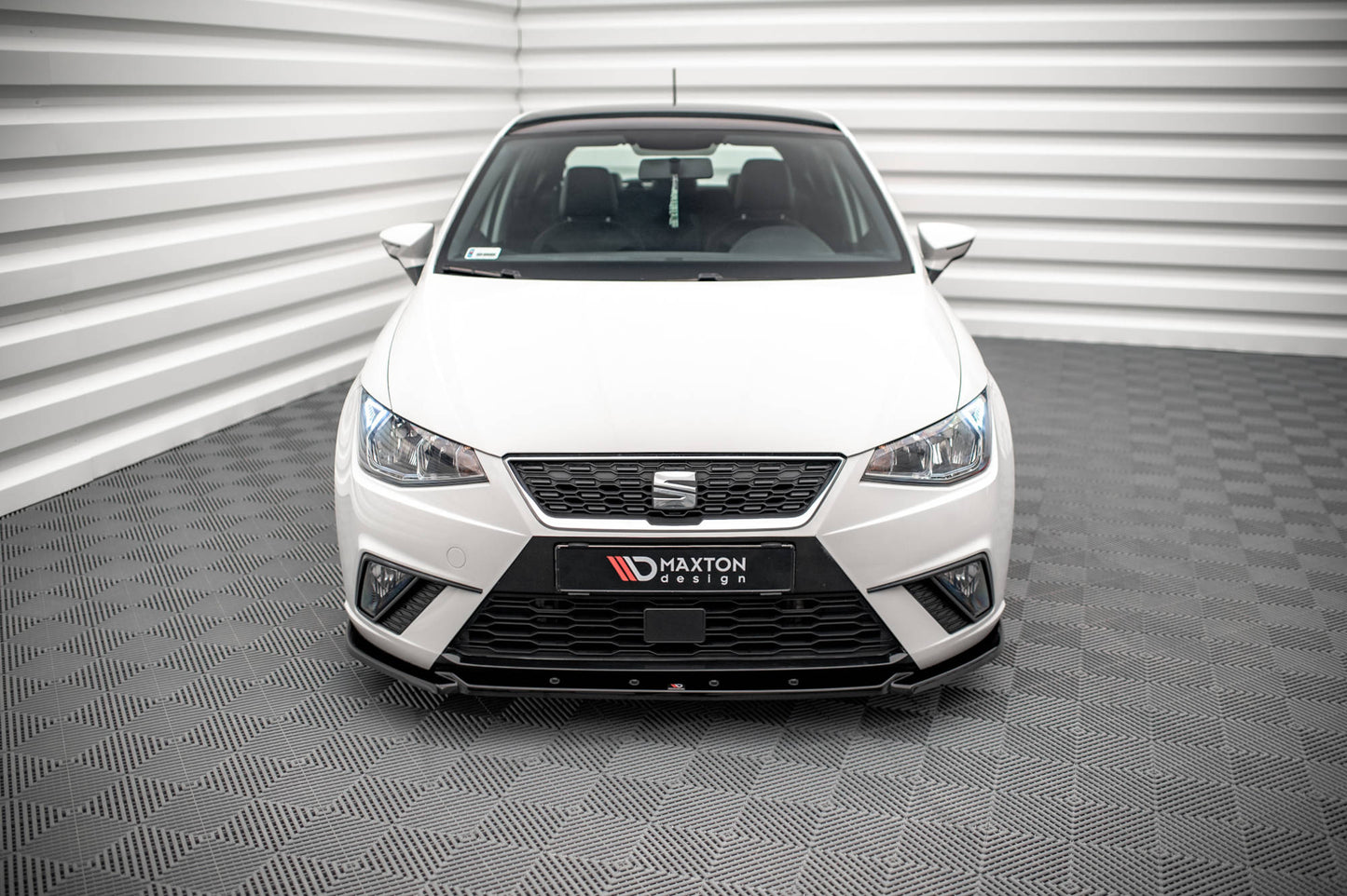 Front Ansatz V.2 für Seat Ibiza FR/ Standard Mk5 schwarz Hochglanz