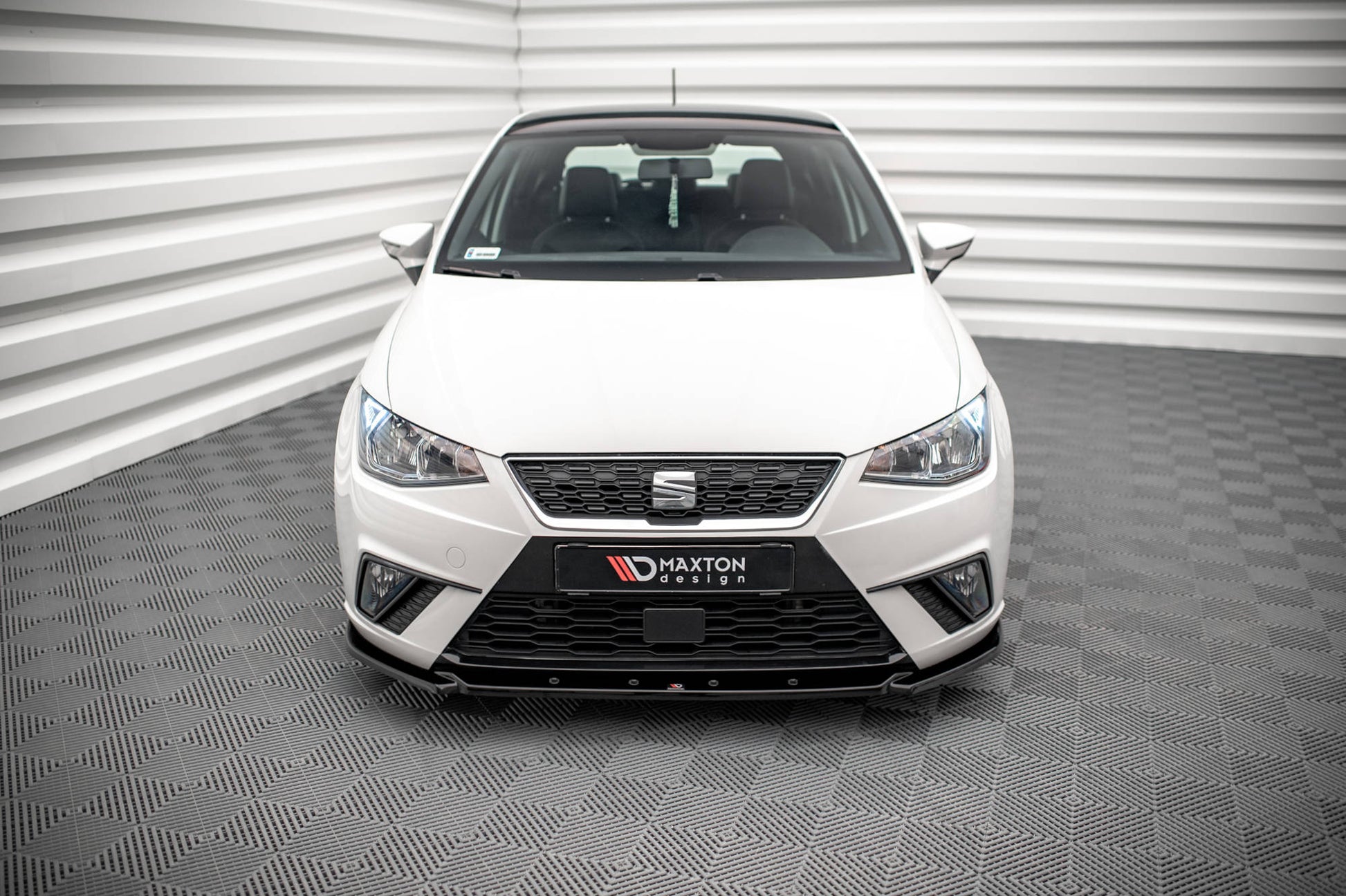 Front Ansatz V.2 für Seat Ibiza FR/ Standard Mk5 schwarz Hochglanz