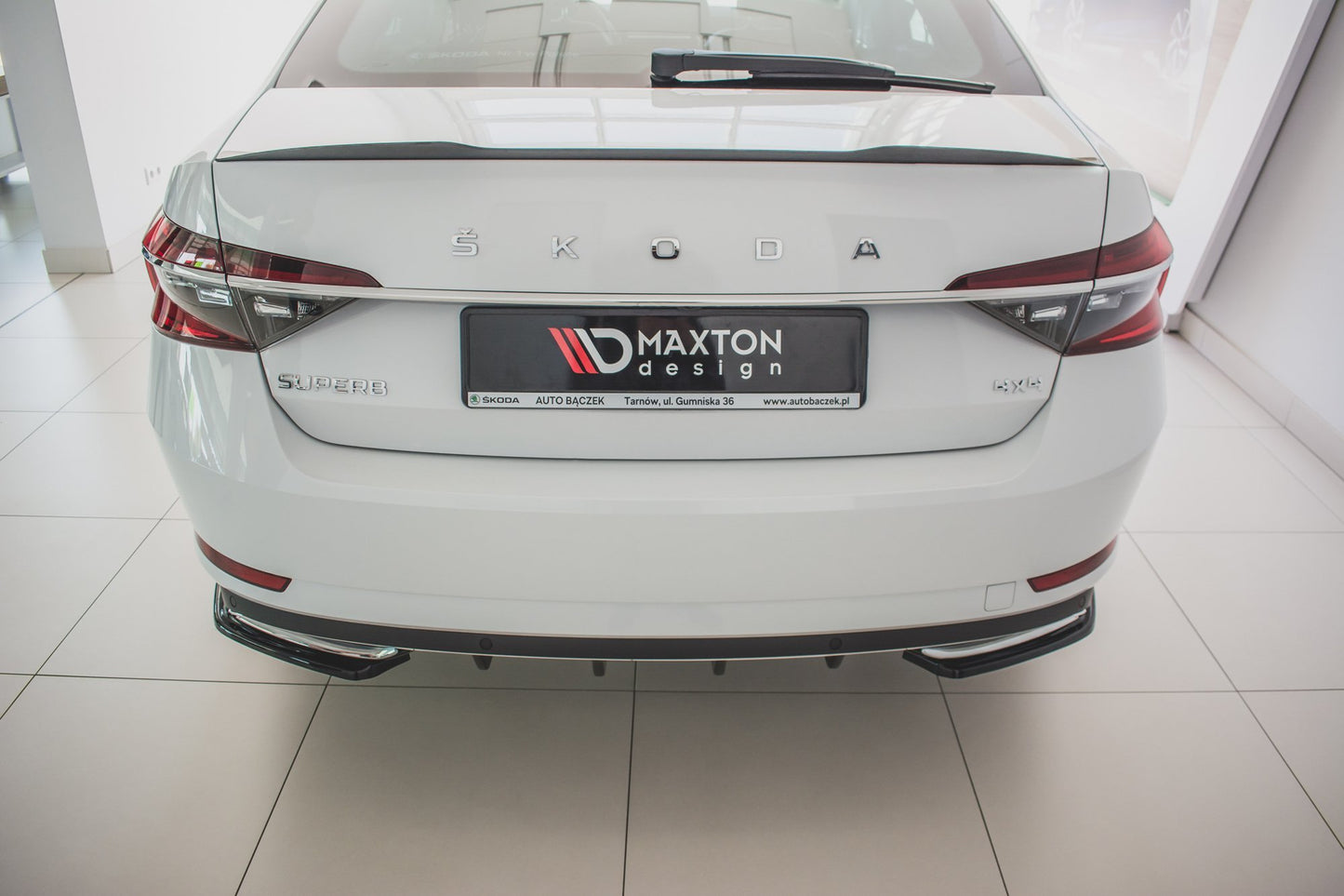 Heck Ansatz Flaps Diffusor für Skoda Superb Mk3 FL Hatchback / Kombi schwarz matt