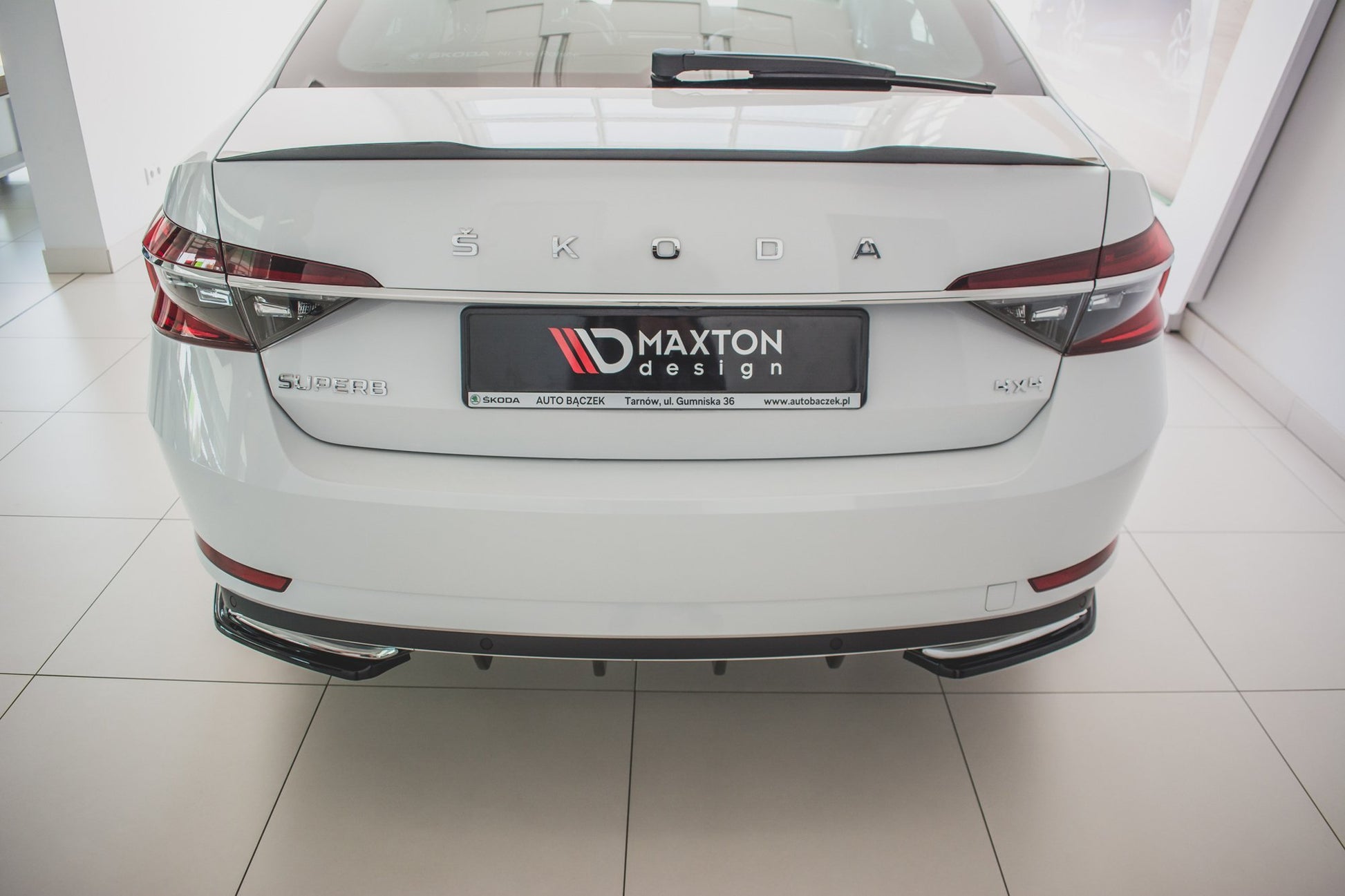 Heck Ansatz Flaps Diffusor für Skoda Superb Mk3 FL Hatchback / Kombi schwarz matt