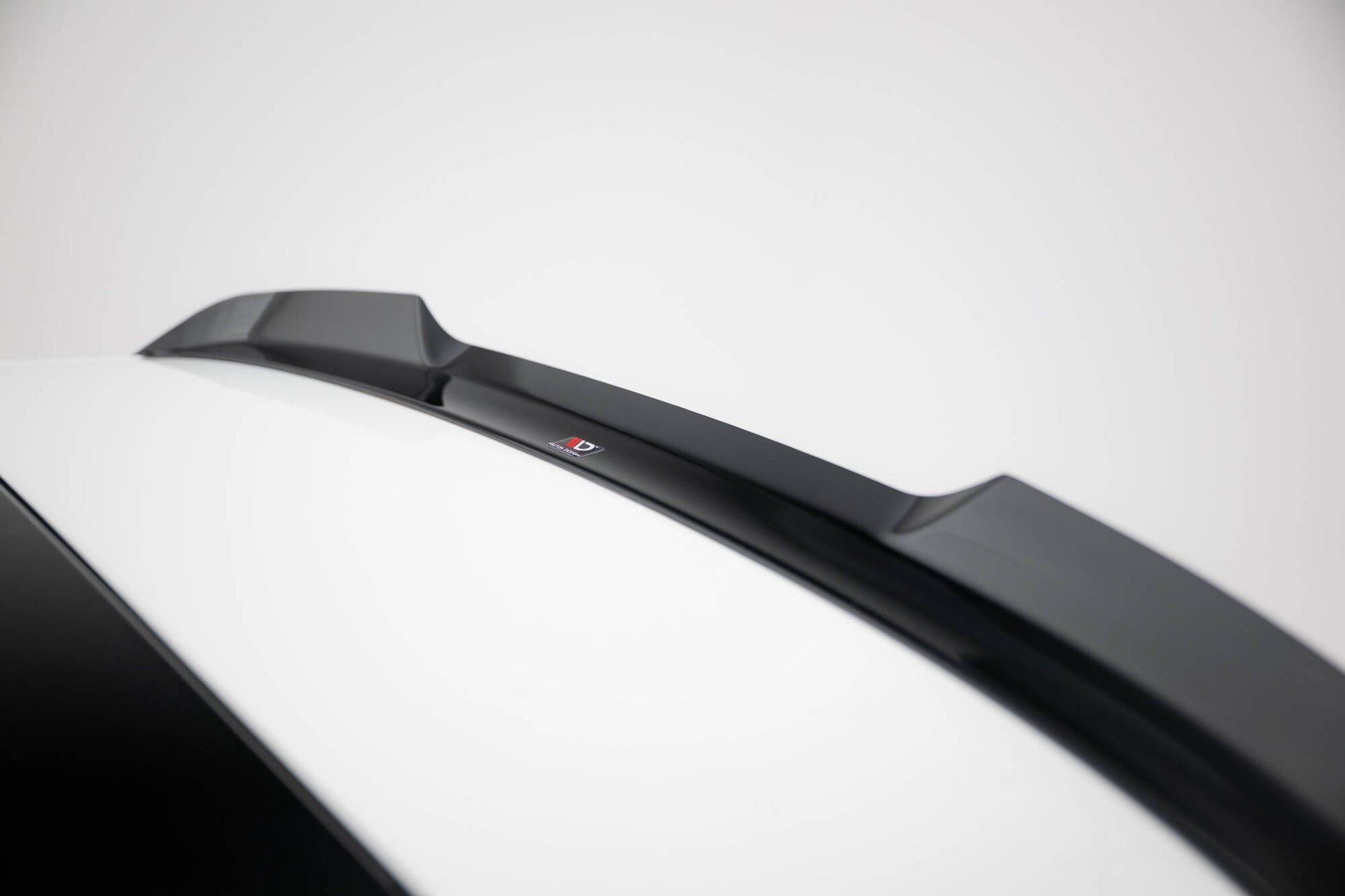 Spoiler CAP V.2 für VW Golf GTI / GTE / GTD / R-Line / R Mk8 schwarz Hochglanz