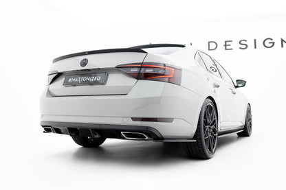 Diffusor Heck Ansatz V.1 für Skoda Superb Liftback / Combi Mk3 schwarz Hochglanz