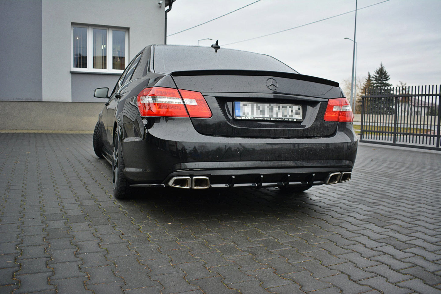 Diffusor Heck Ansatz für Mercedes E63 AMG W212  schwarz Hochglanz