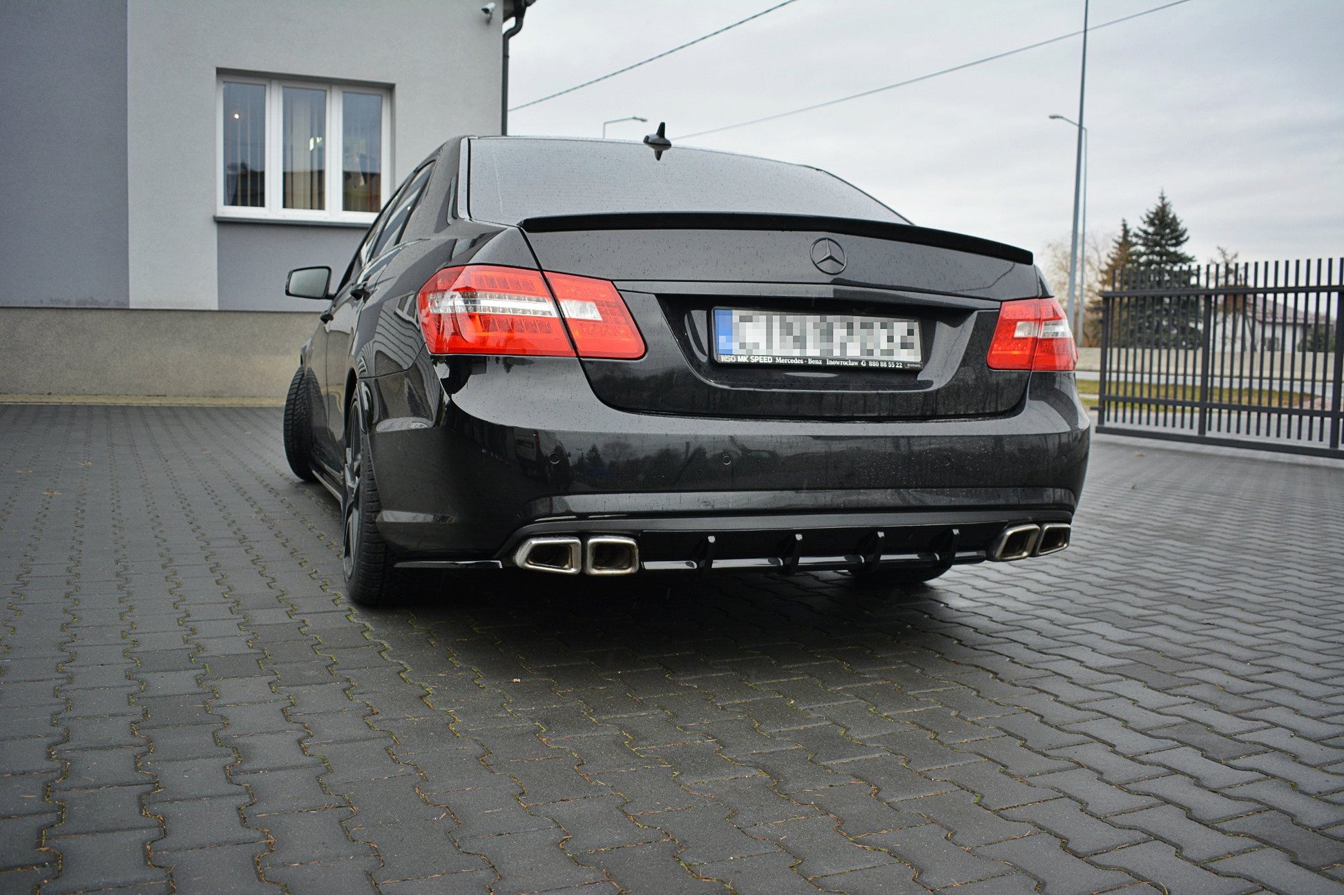 Diffusor Heck Ansatz für Mercedes E63 AMG W212  schwarz Hochglanz