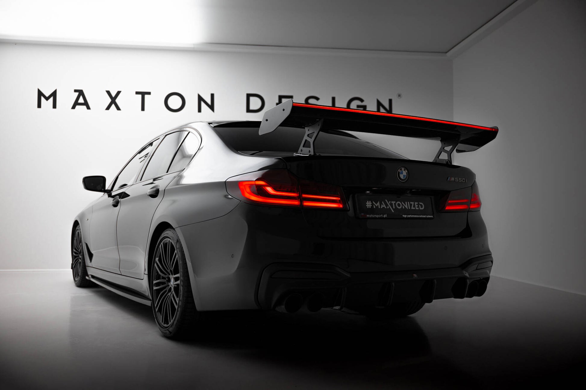 Carbon Spoiler With Internal Brackets Uprights + LED BMW 5er / M5 Limousine G30 / F90