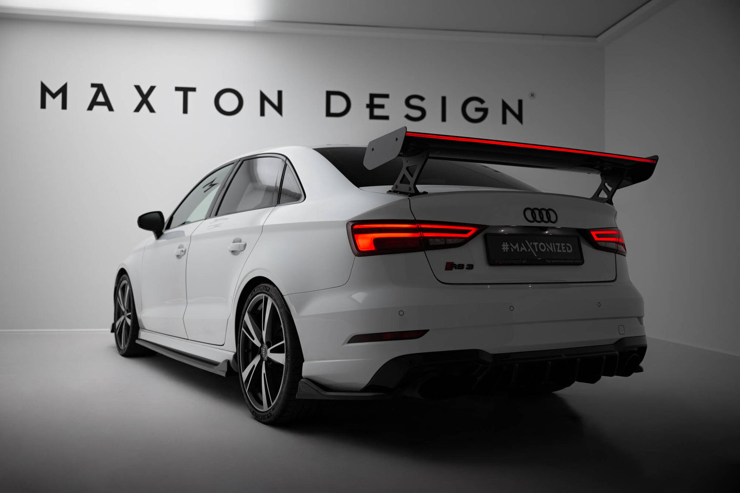 Carbon Spoiler With External Brackets Uprights + LED Audi A3 / A3 S-Line / S3 / RS3 Limousine 8V / 8V Facelift