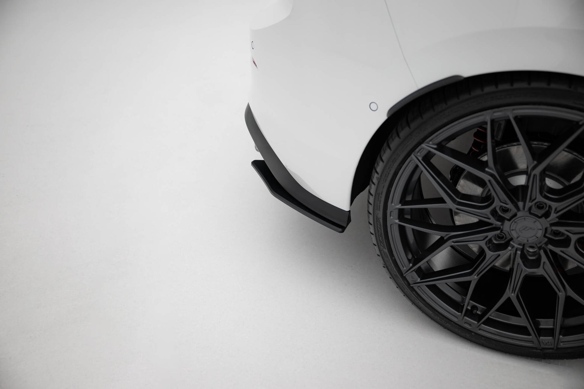 Street Pro Heck Ansatz Flaps Diffusor V.1 für Volkswagen Golf GTI / GTE / R-Line Mk8