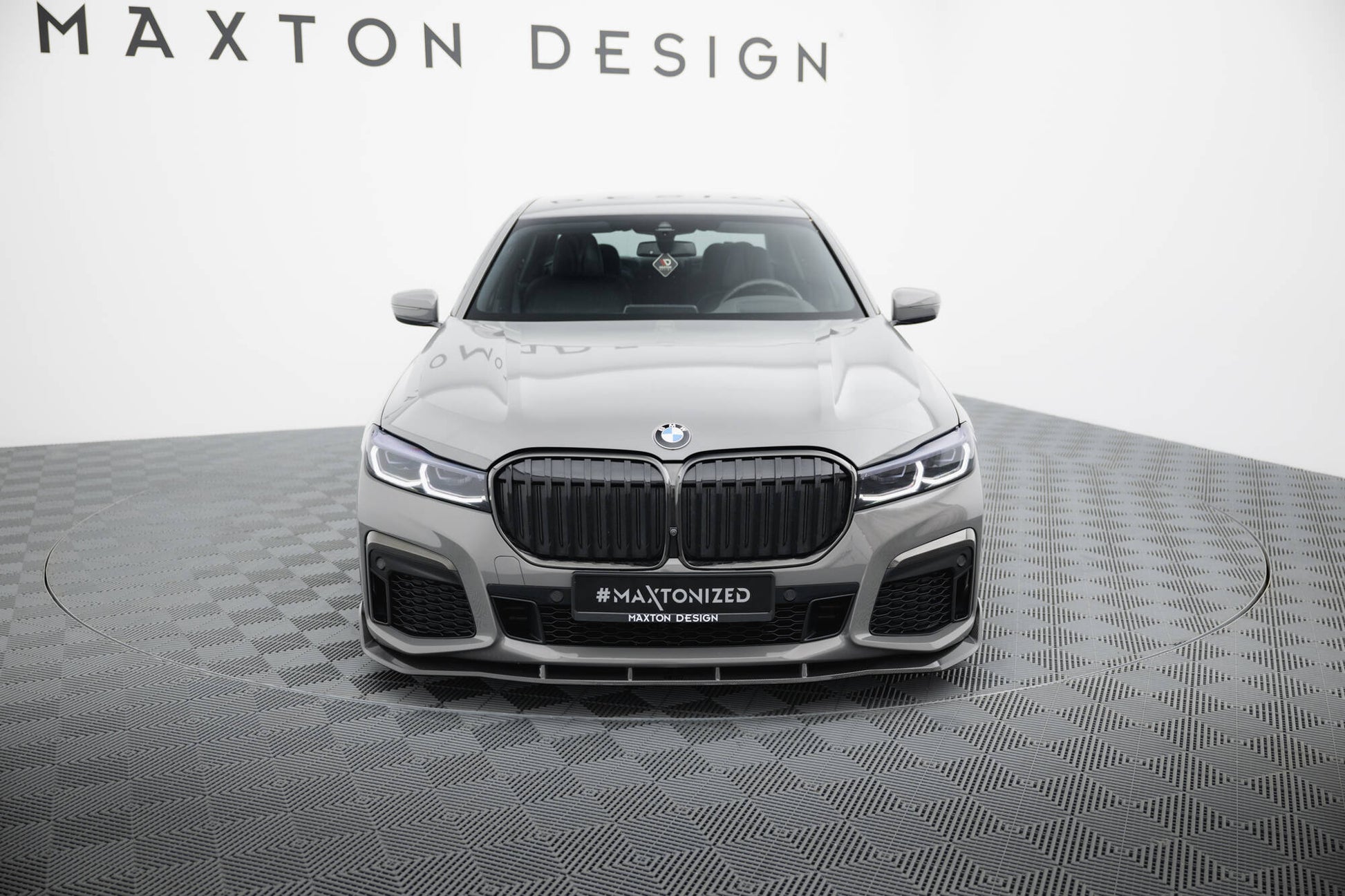 Prepreg Carbon Fiber Front Ansatz für + ABS Diffusor BMW 7 M-Paket G11 Facelift schwarz Hochglanz