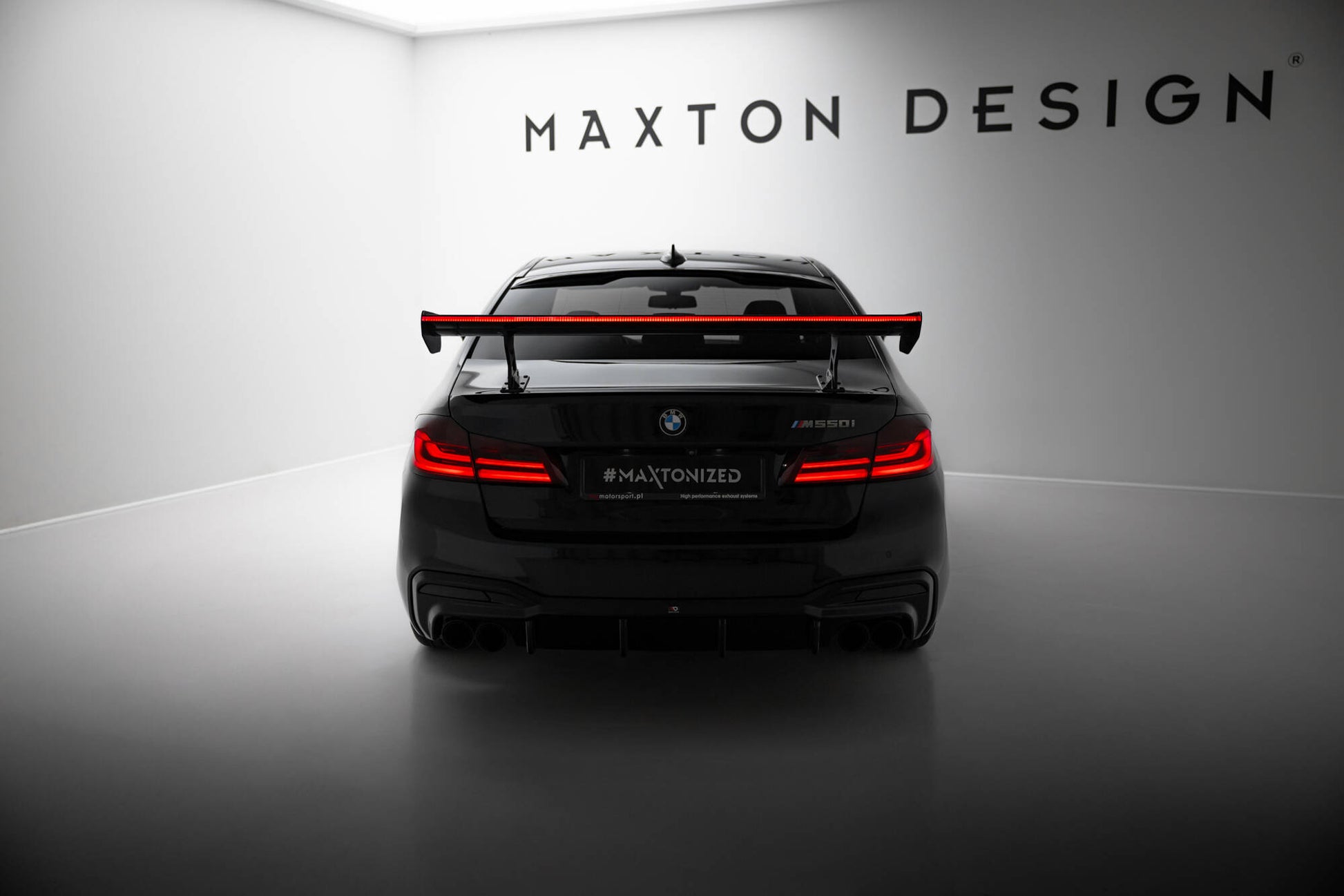 Carbon Spoiler With Internal Brackets Uprights + LED BMW 5er / M5 Limousine G30 / F90