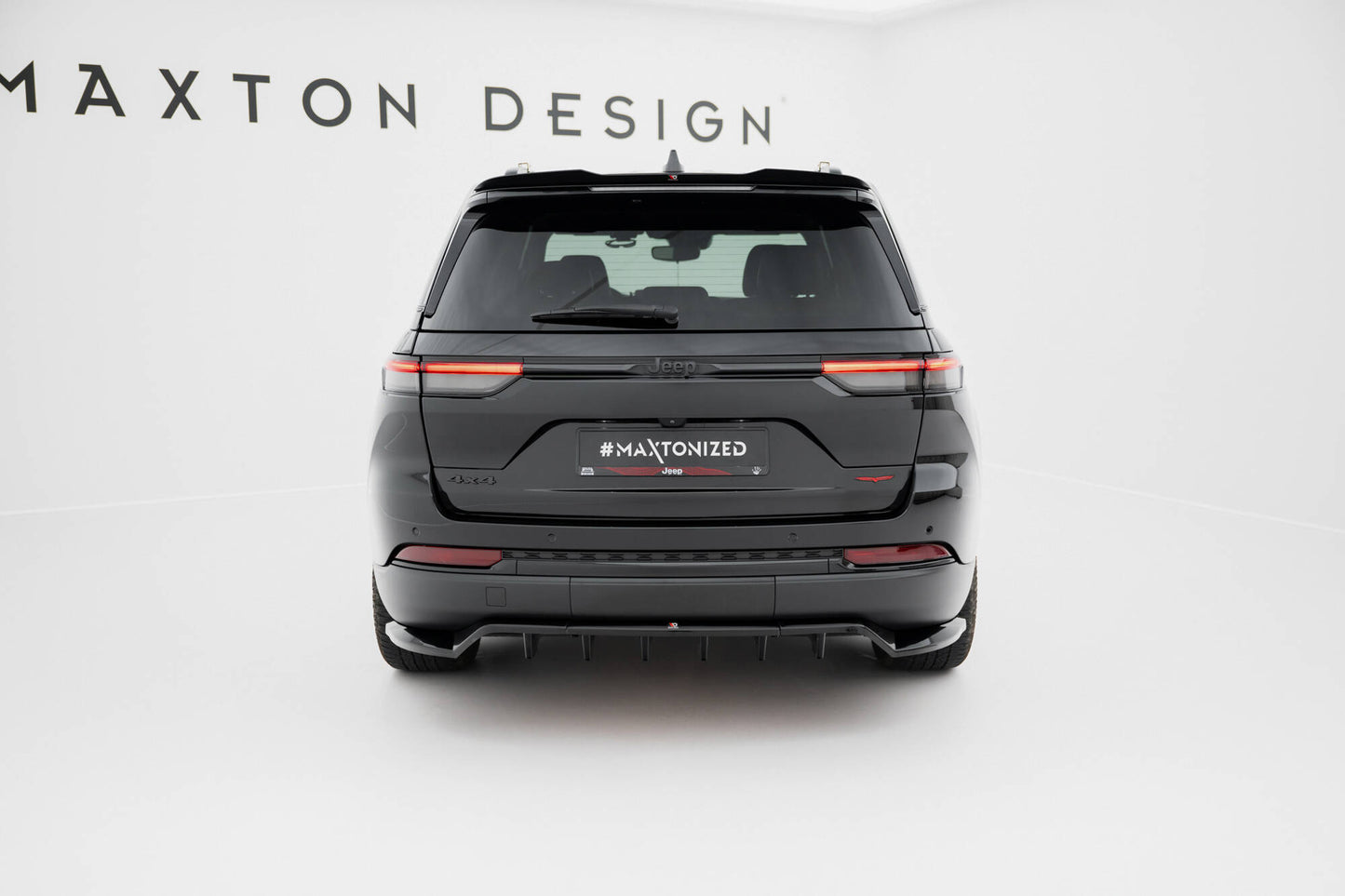 Mittlerer Cup Diffusor DTM Look Heck Ansatz für Jeep Grand Cherokee Trailhawk Mk5 schwarz Hochglanz