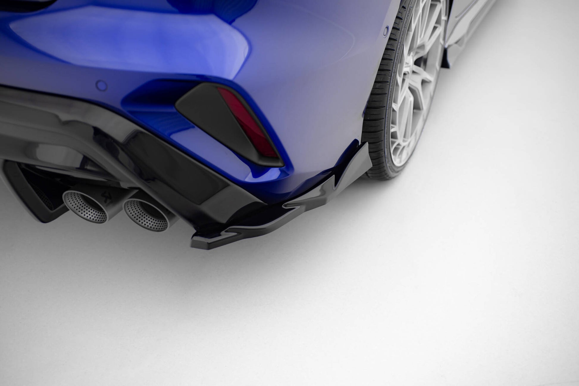 Heck Ansatz Flaps Diffusor V.4 für Audi S3 Limousine 8Y Facelift schwarz Hochglanz