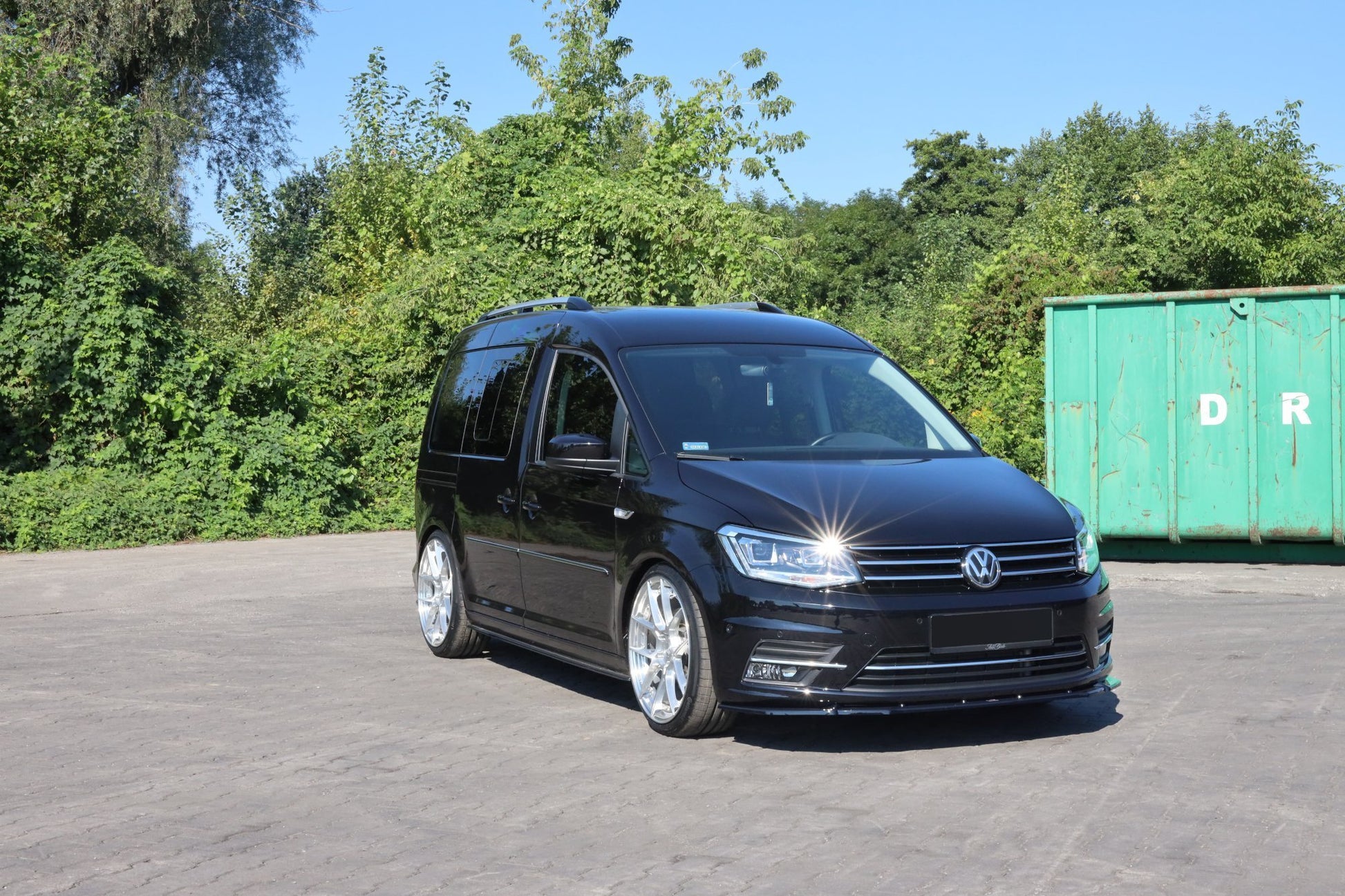 Front Ansatz für VW Caddy Mk. 4 schwarz Hochglanz