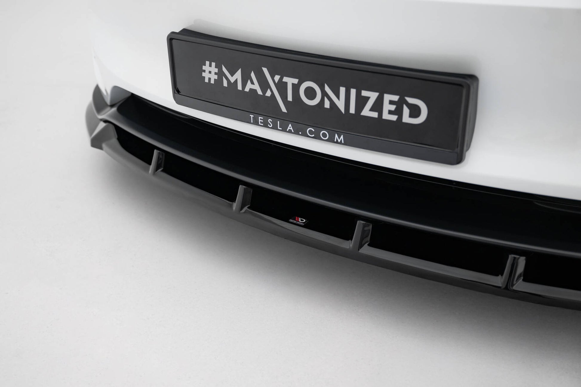 Front Ansatz V.2 für Tesla Model 3 Performance Mk1 Facelift schwarz Hochglanz