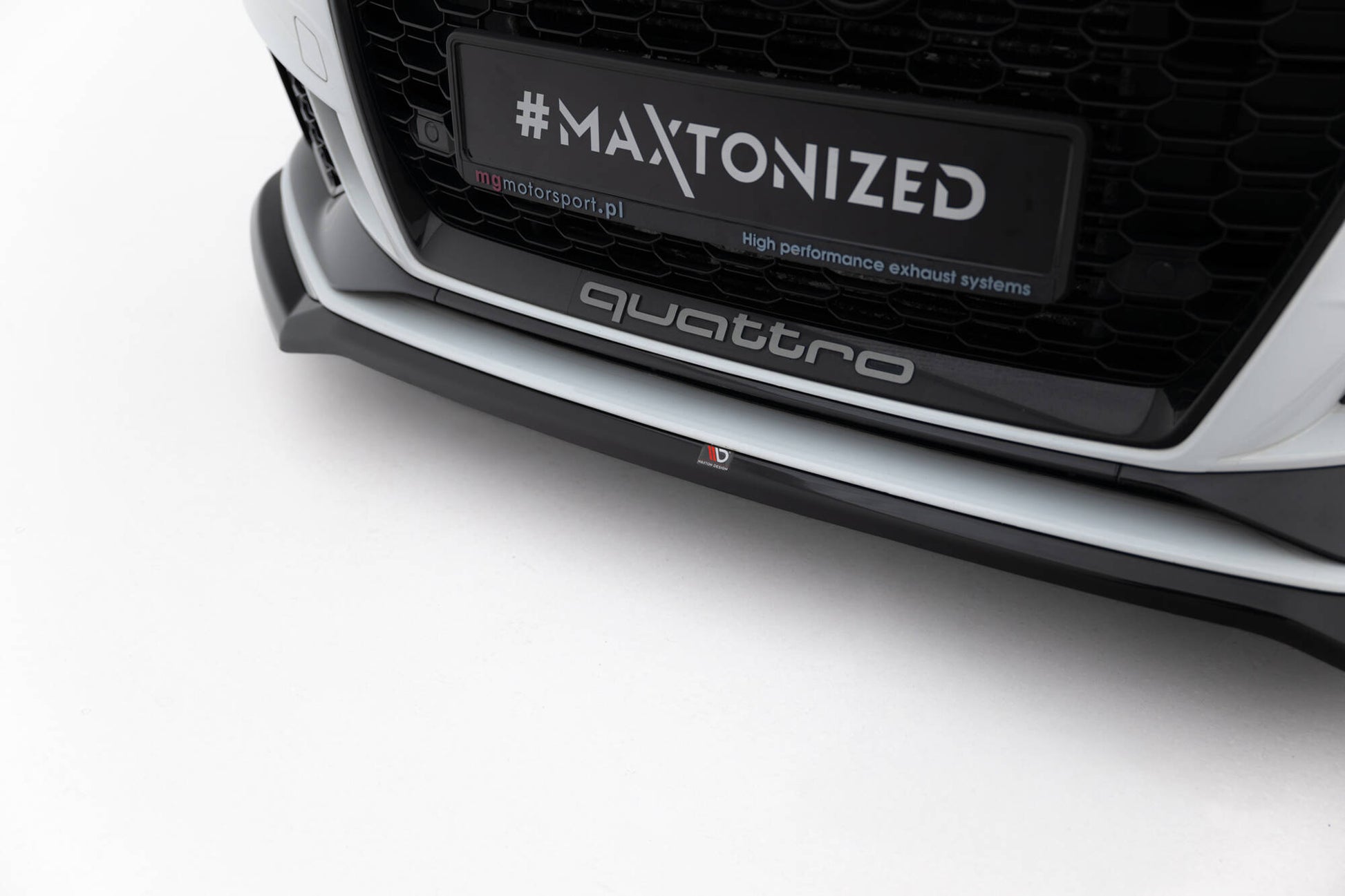 Front Ansatz V.4 für Audi RS3 Limousine 8V Facelift schwarz Hochglanz