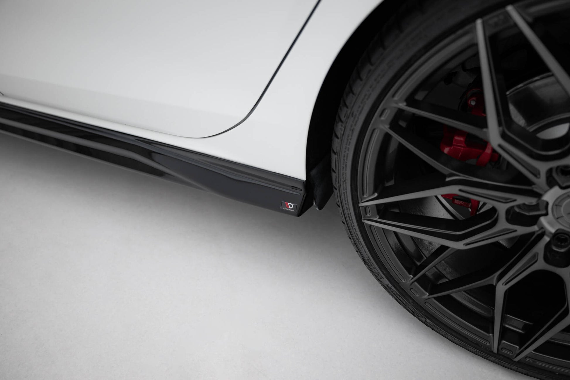 Seitenschweller Ansatz für V.3 für VW Golf GTI / GTE / GTI Clubsport / GTD / R-Line Mk8 schwarz Hochglanz