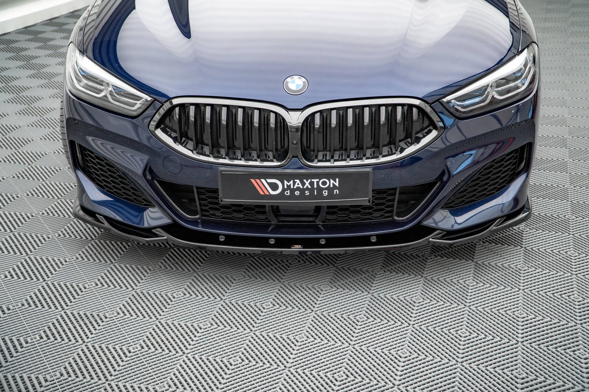 Front Ansatz V.4 für BMW 8 Coupe M-Paket G15 / 8 Gran Coupe M-Paket G16 schwarz Hochglanz