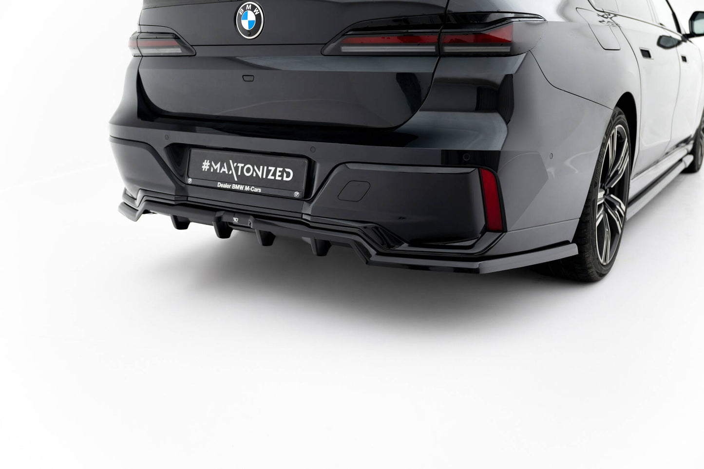 Mittlerer Cup Diffusor DTM Look Heck Ansatz für BMW 7 M-Paket G70 schwarz Hochglanz
