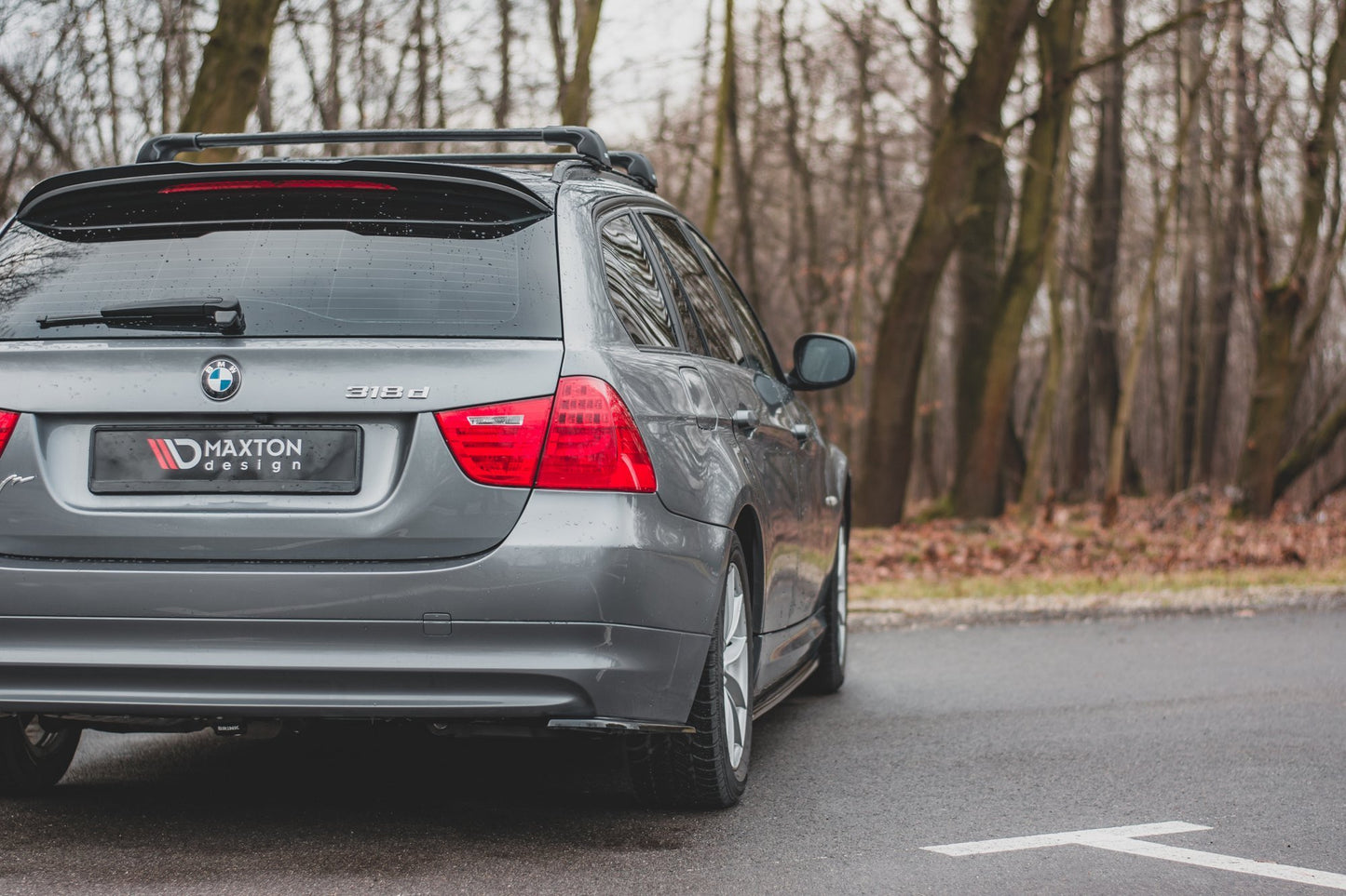 Heck Ansatz Flaps Diffusor für BMW 3er E91 Facelift Carbon Look