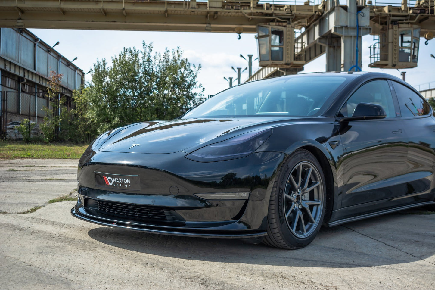 Front Ansatz für Tesla Model 3 schwarz Hochglanz