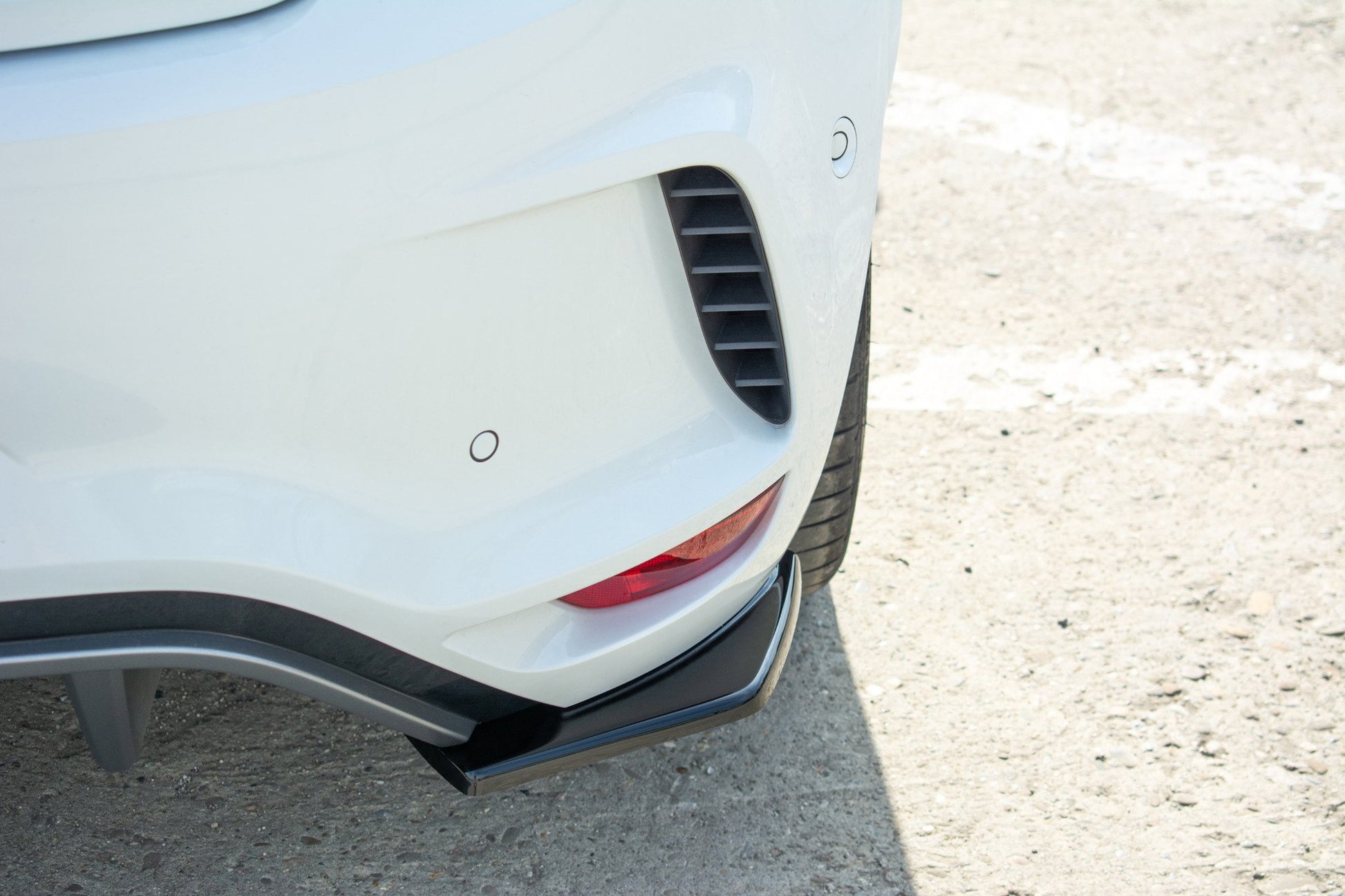 Heck Ansatz Flaps Diffusor für Renault Megane IV RS schwarz Hochglanz