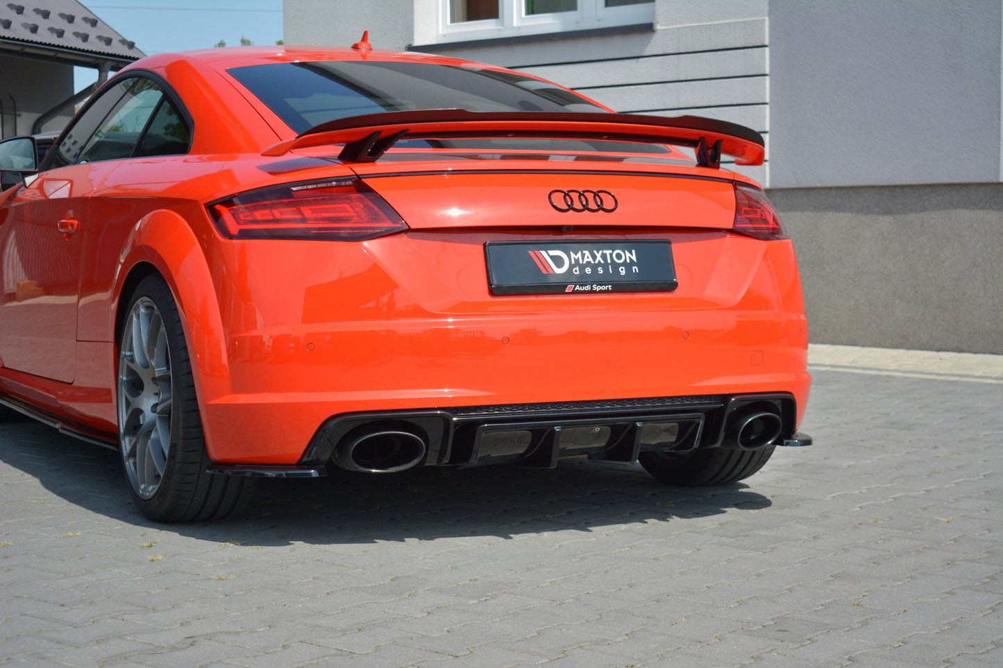 Diffusor Heck Ansatz für Audi TT RS 8S schwarz Hochglanz
