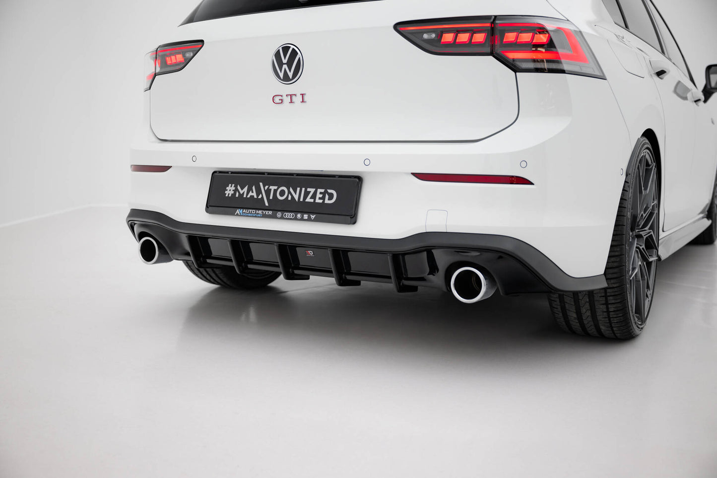 Diffusor Heck Ansatz V.3 für VW Golf GTI Mk8 schwarz Hochglanz