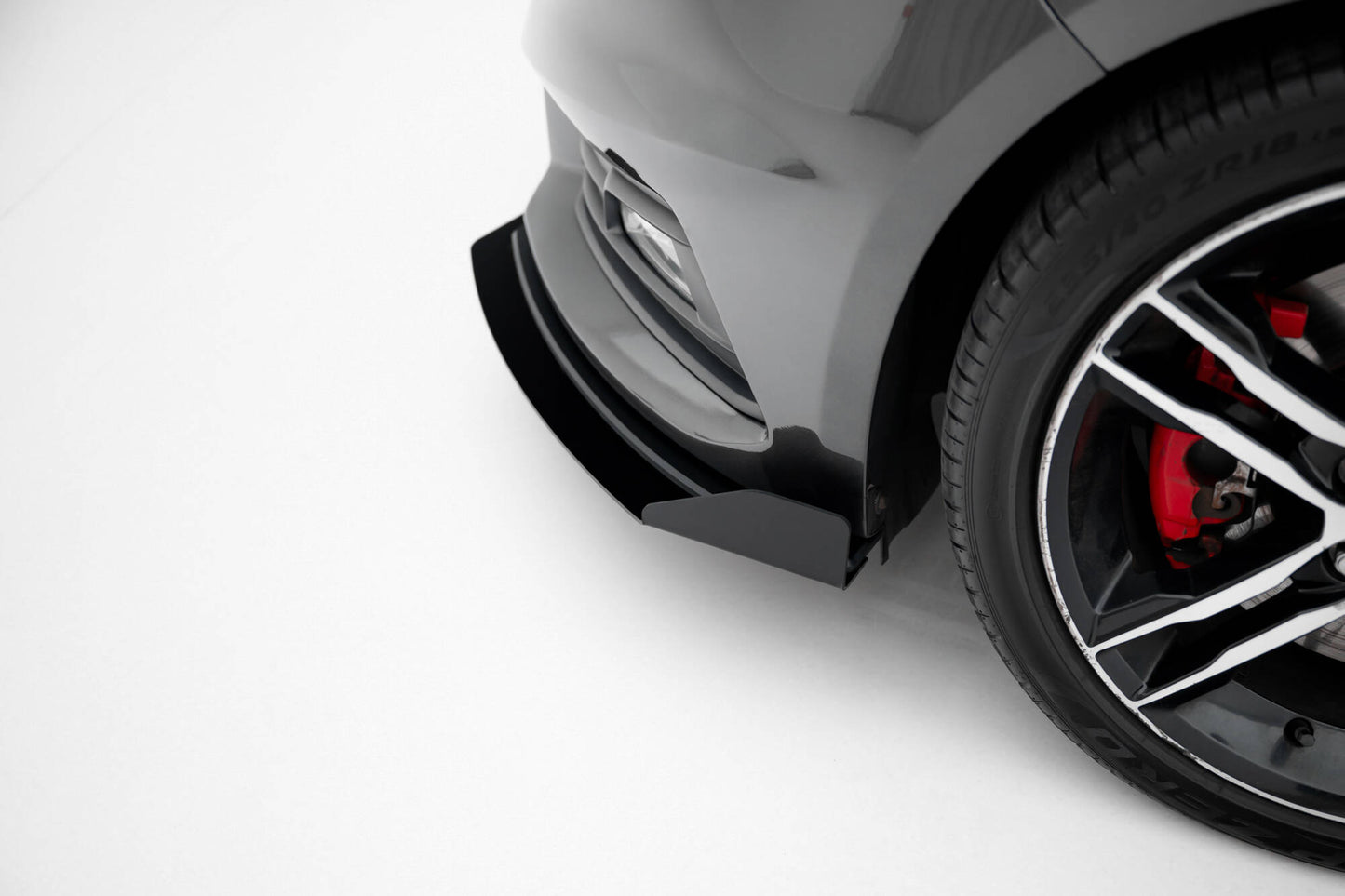 Street Pro Front Ansatz + Flaps für Ford Focus ST Mk3 Facelift schwarz Hochglanz