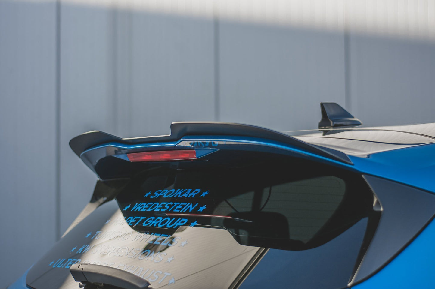 Spoiler CAP V.2 für Ford Focus Hatchback ST Mk4 schwarz Hochglanz