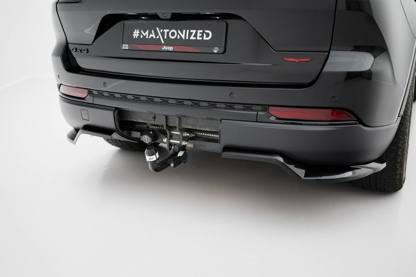 Mittlerer Cup Diffusor DTM Look Heck Ansatz für Jeep Grand Cherokee Trailhawk Mk5 schwarz Hochglanz