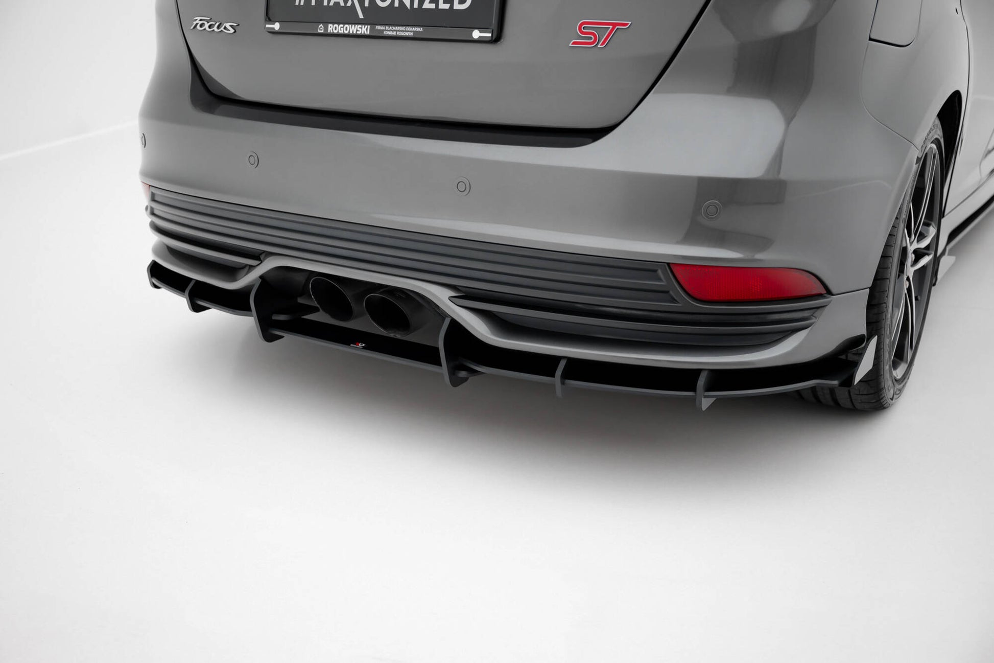 Street Pro Heckschürze + Flaps für Ford Focus ST Mk3 Facelift schwarz Hochglanz