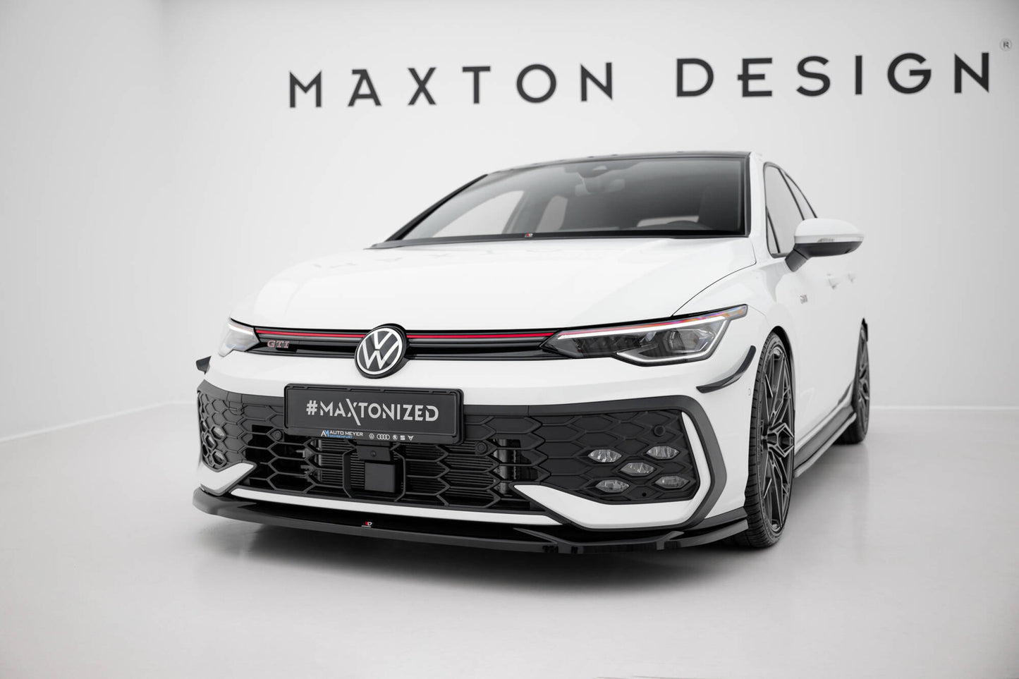 Front Ansatz V.4 für VW Golf GTI / GTE / R-Line Mk8 Facelift schwarz Hochglanz