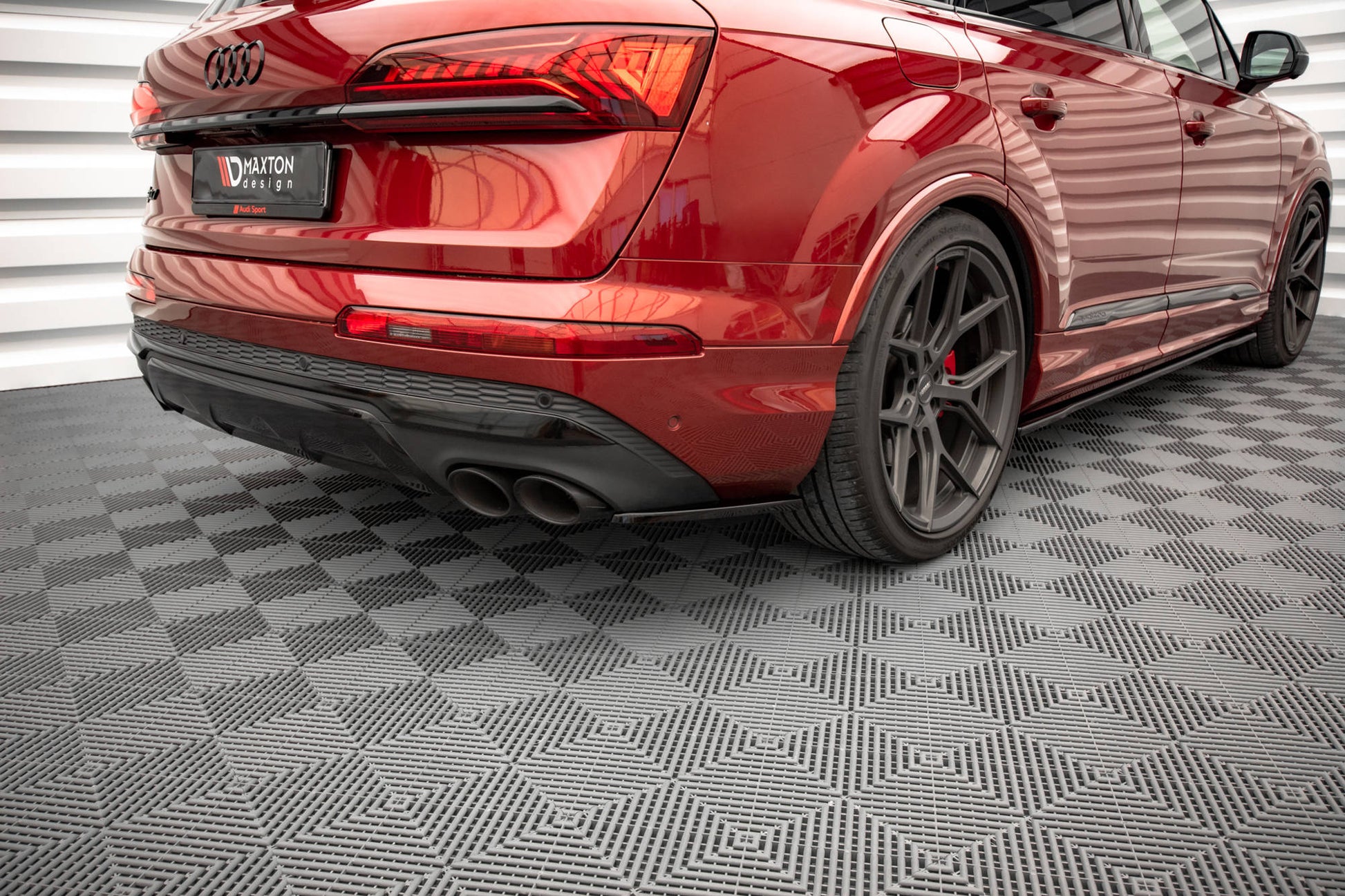 Heck Ansatz Flaps Diffusor für Audi SQ7 Mk2 (4M) Facelift  schwarz Hochglanz