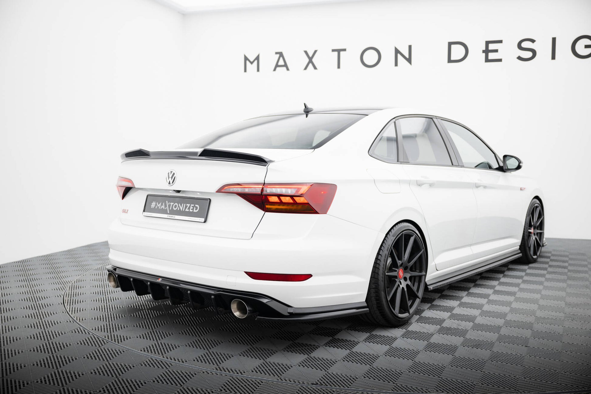 Diffusor Heck Ansatz für Volkswagen Jetta GLI Mk7 schwarz Hochglanz