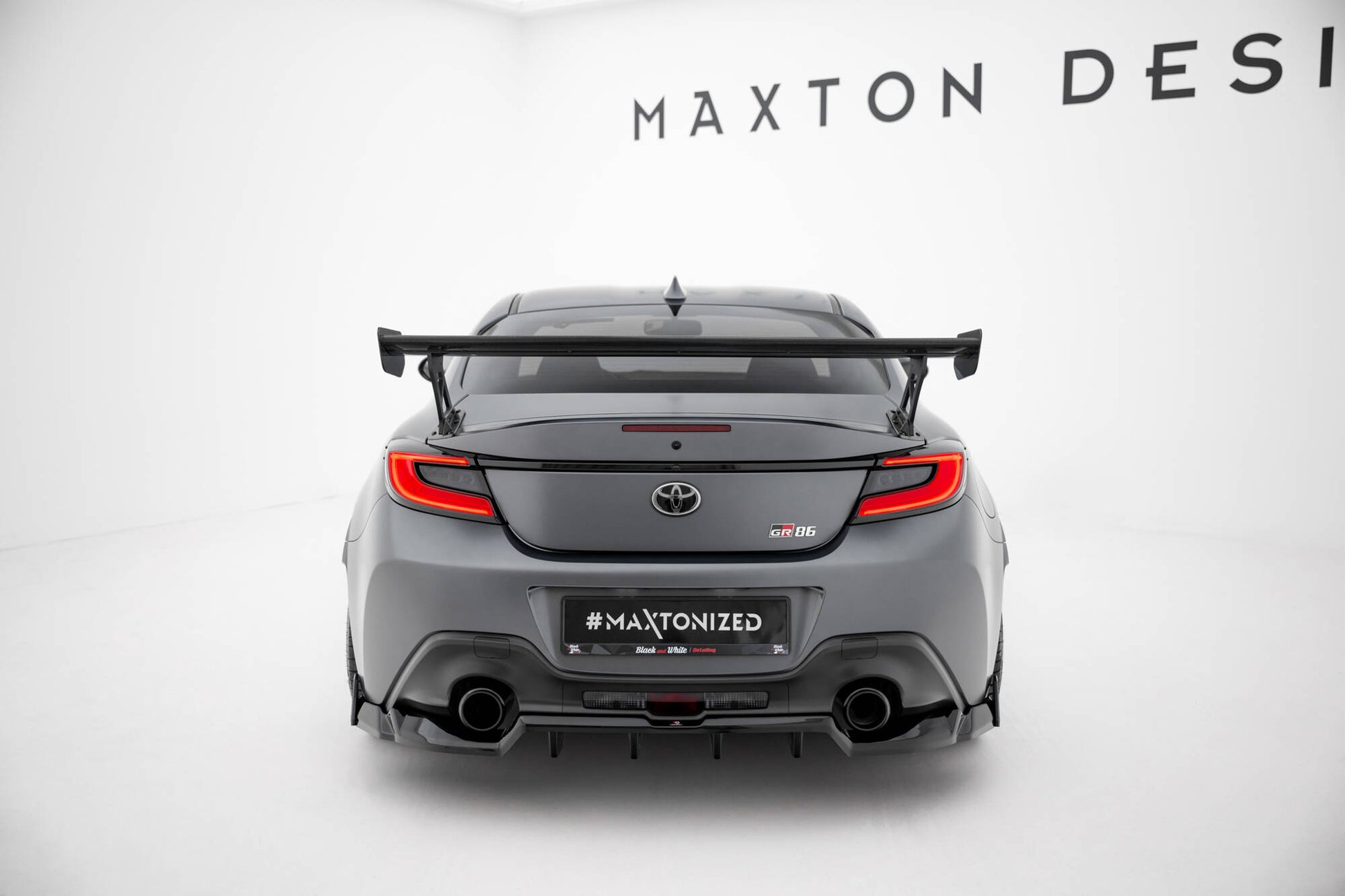Carbon Spoiler With External Brackets Uprights  Toyota GR86 / Subaru BRZ Mk2