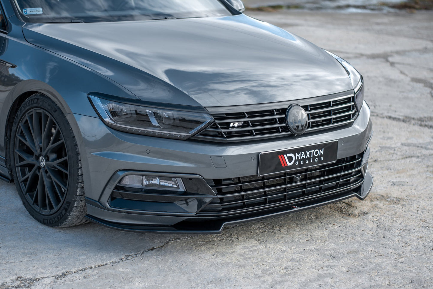 Front Ansatz V.2 für VW Passat R-Line B8 schwarz Hochglanz