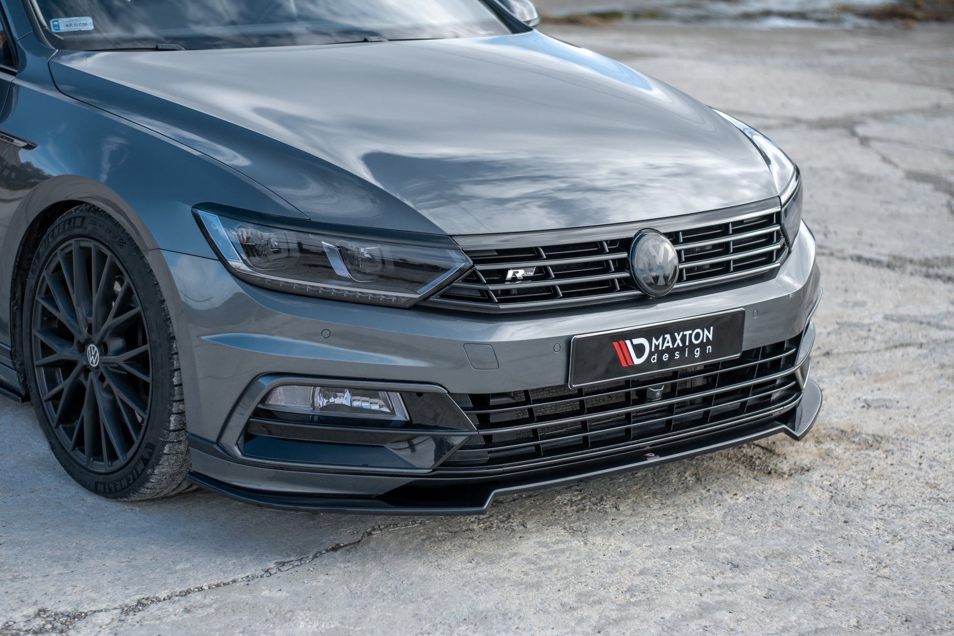 Front Ansatz V.2 für VW Passat R-Line B8 schwarz Hochglanz