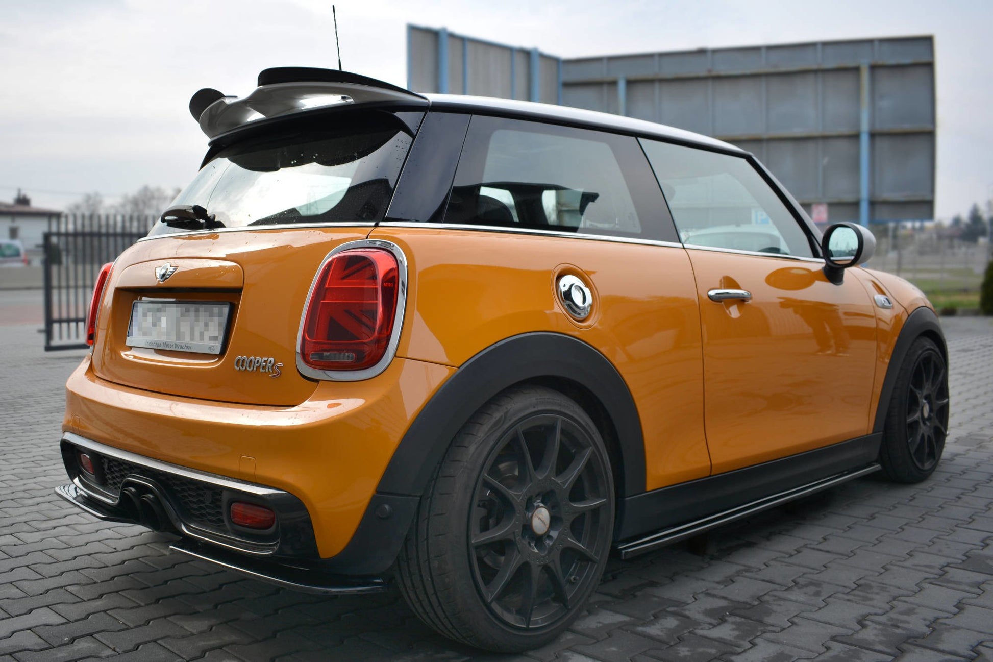 Spoiler CAP V.1 für Mini Cooper S John Cooper Works F56 / F56 Facelift schwarz Hochglanz