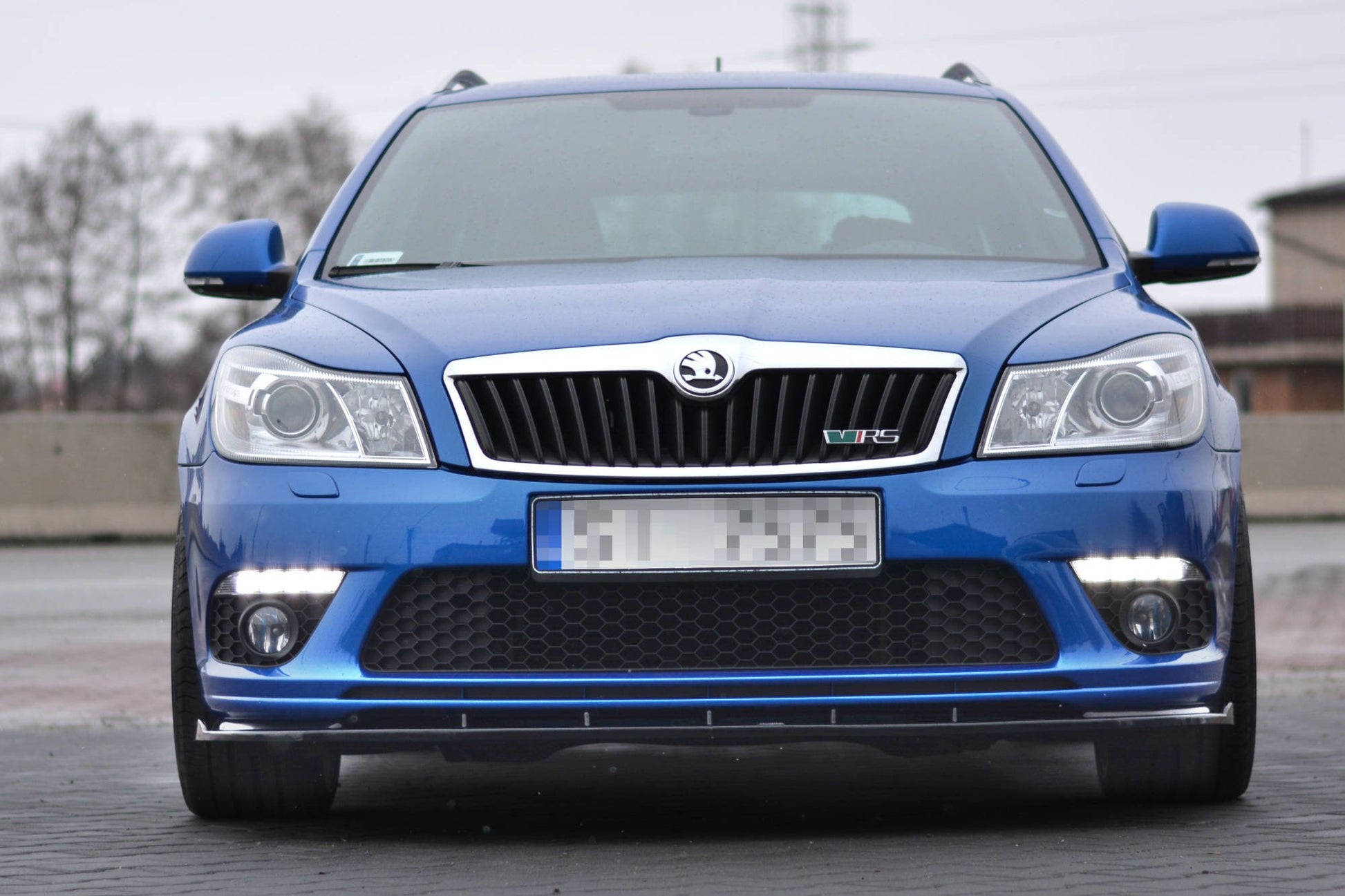 Front Ansatz V.1 für Skoda Octavia RS Mk2 FL schwarz Hochglanz
